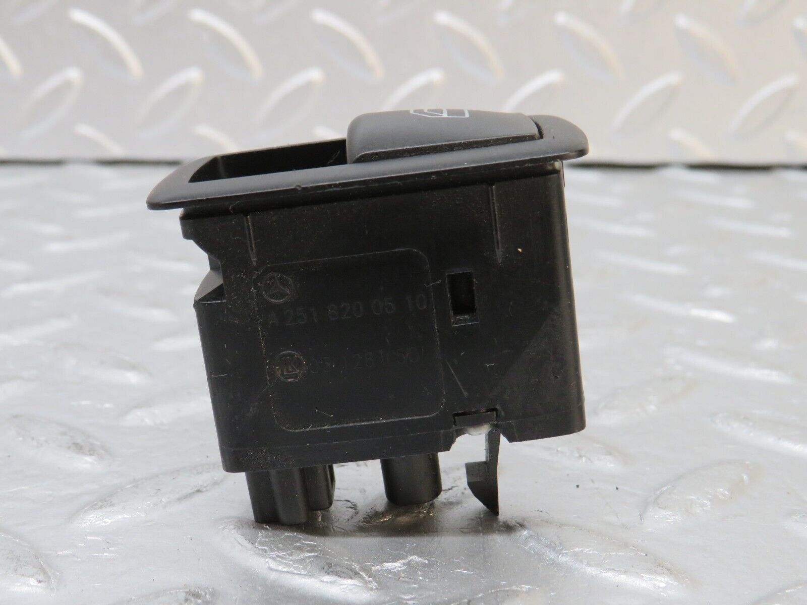 32744 Mercedes-Benz W245 Rear Right Electric Window Switch 2518200510