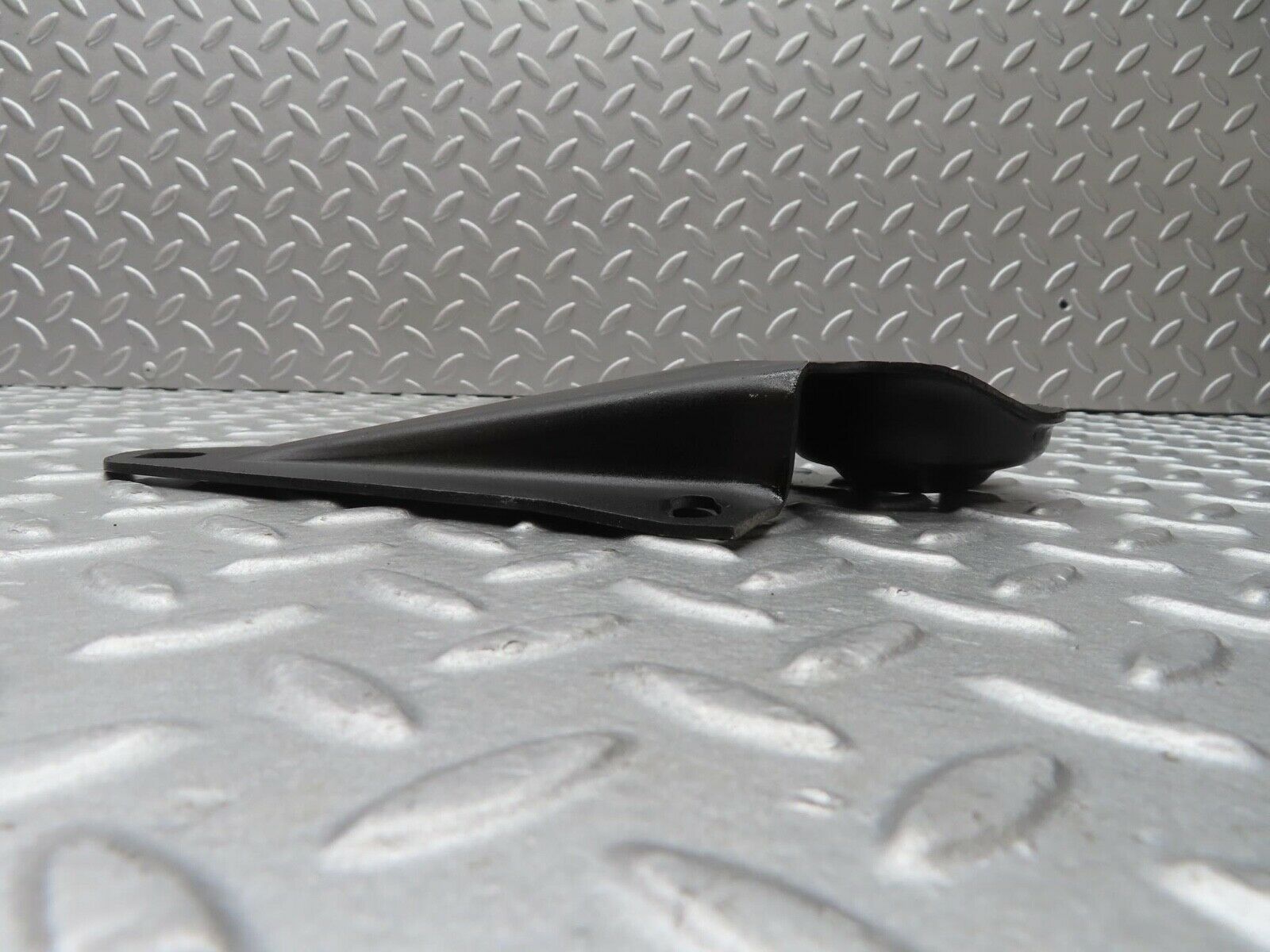 13203 Mercedes-Benz W111 220S Rear Suspension Axle Mounting Bracket