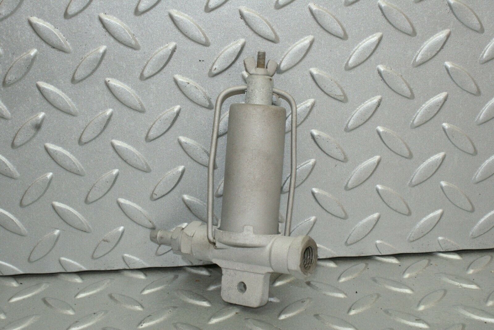 2587 Mercedes-Benz W105 219 PONTON Fuel Filter 0004778301