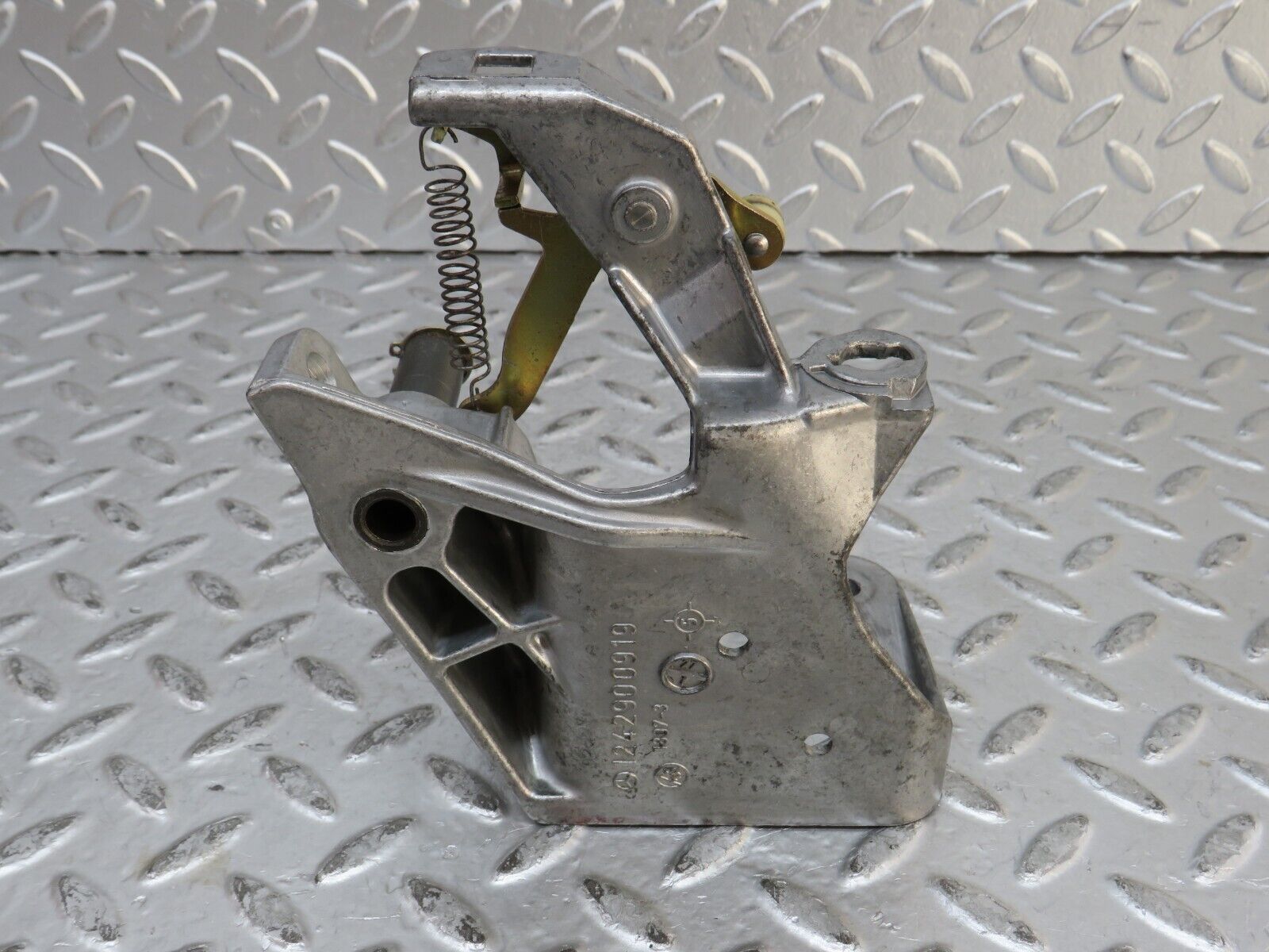 27708 Mercedes-Benz S124 300TE Wagon Brake Pedal Bracket 1242900919