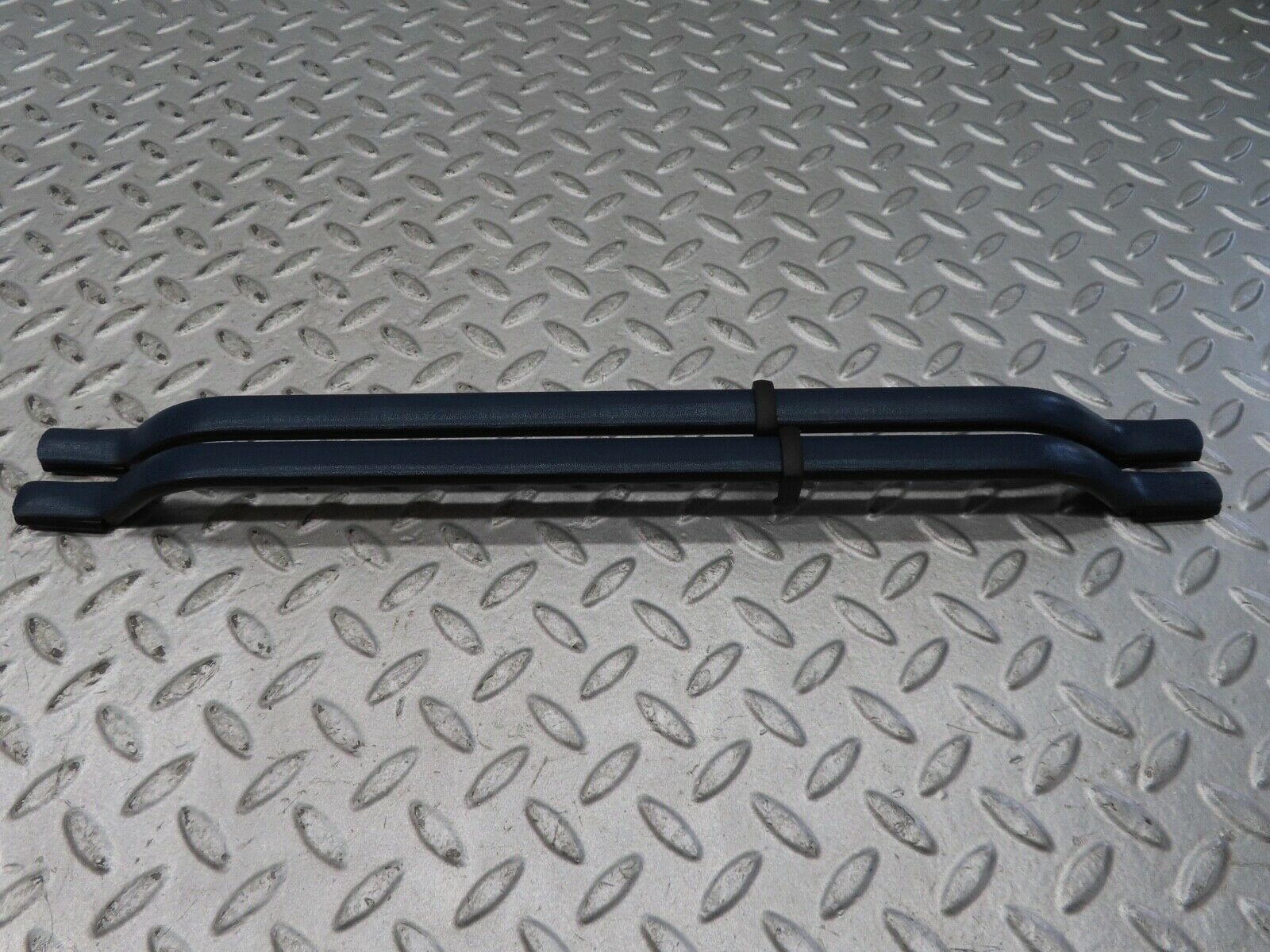 17825 Mercedes-Benz W116 450SEL Interior Roof Grab Handle Set Blue