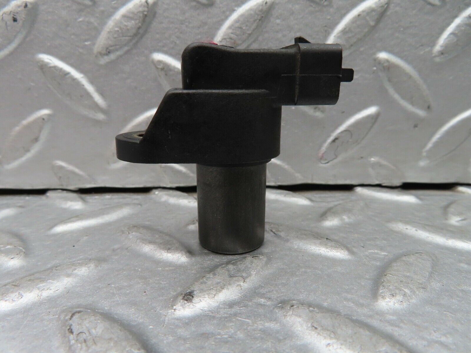 19677 Mercedes-Benz C140 CL420 Coupe Crankshaft Sensor 0232103012