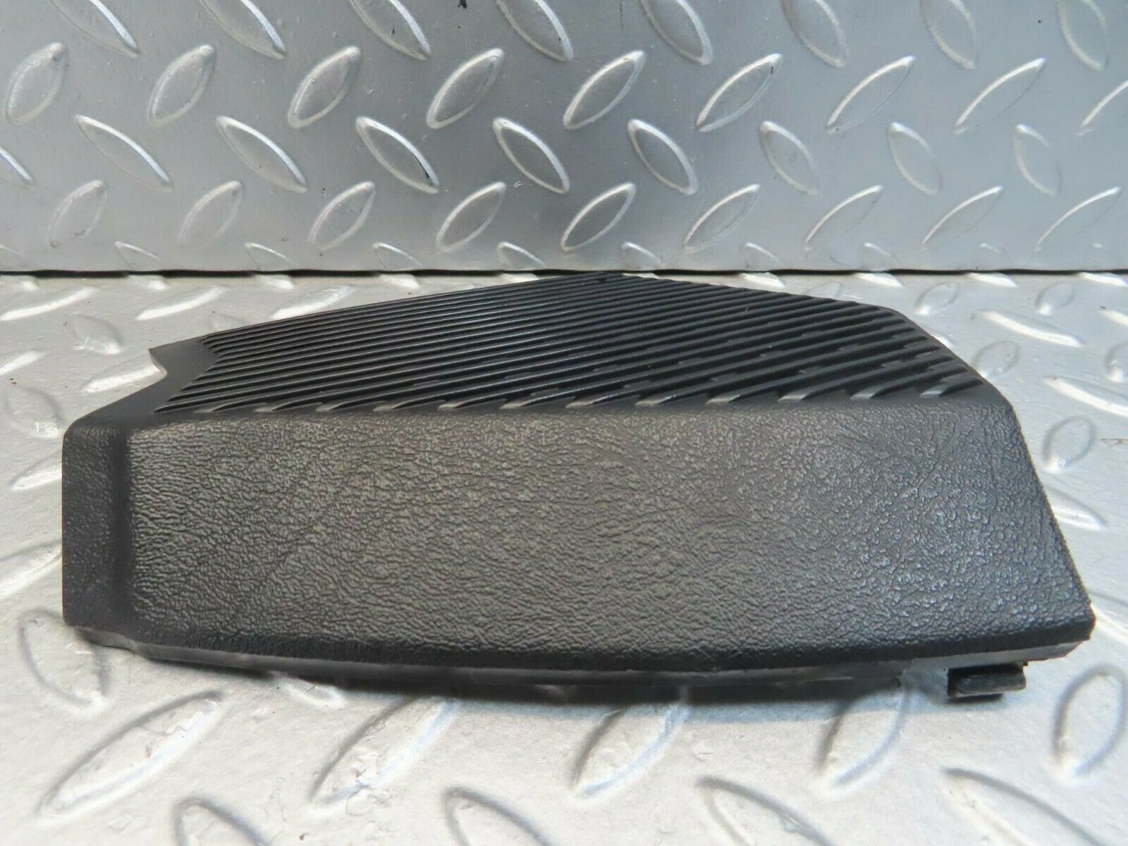 11490 Mercedes-Benz C123 230CE Coupe Right Speaker Cover Black 1236802807