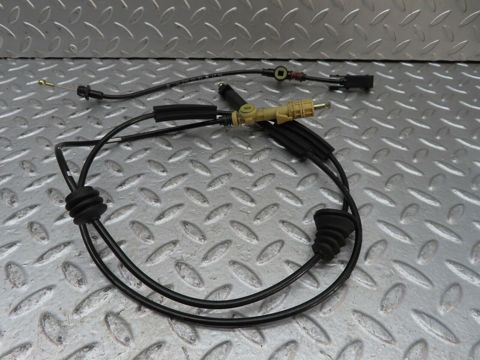 19525 Mercedes-Benz C140 CL420 Coupe Brake Control Cable 1402900685