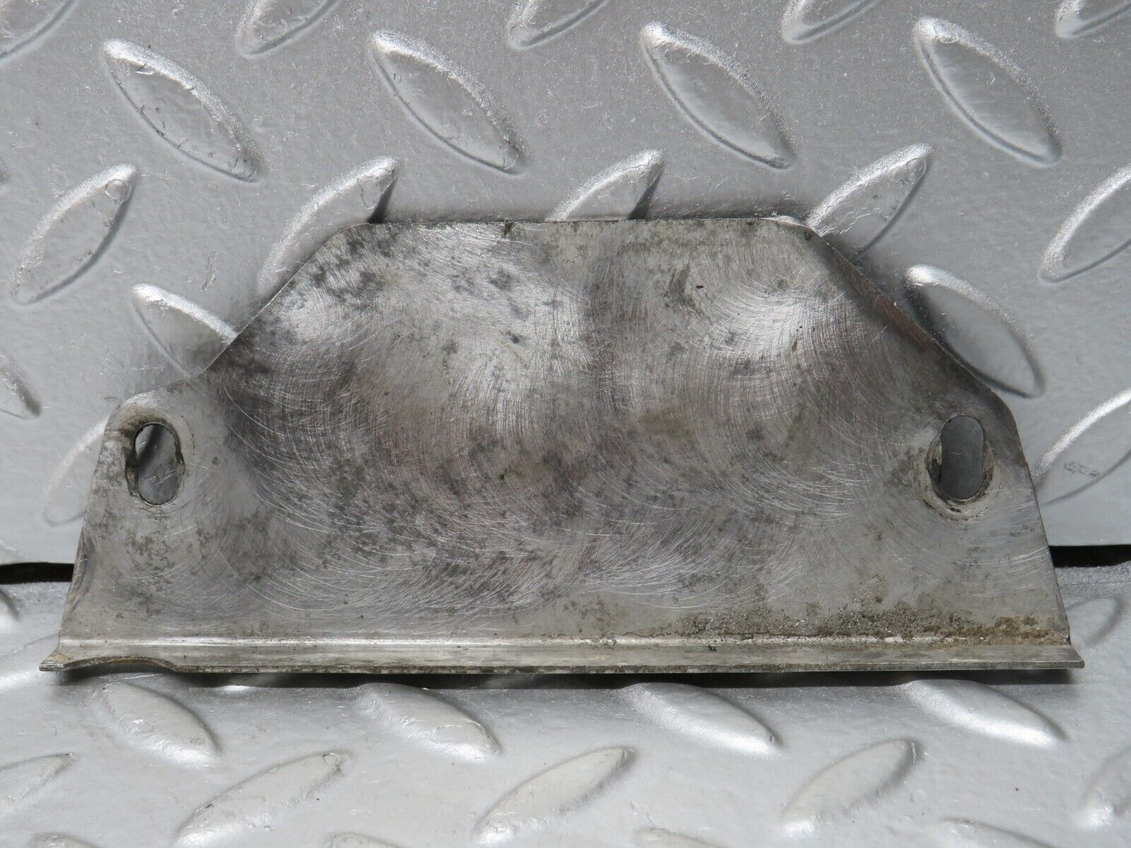 32919 Mercedes-Benz W123 300D Gearbox Flange Cover