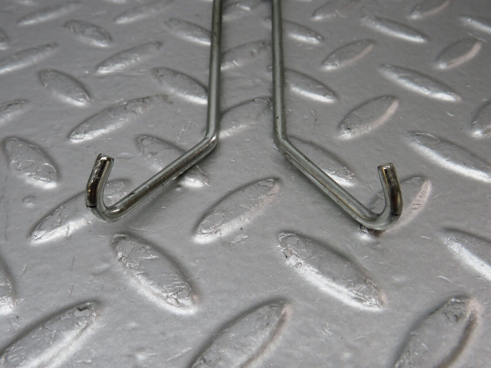 34748 Mercedes-Benz W210 320E Front Door Lock Knob Pair