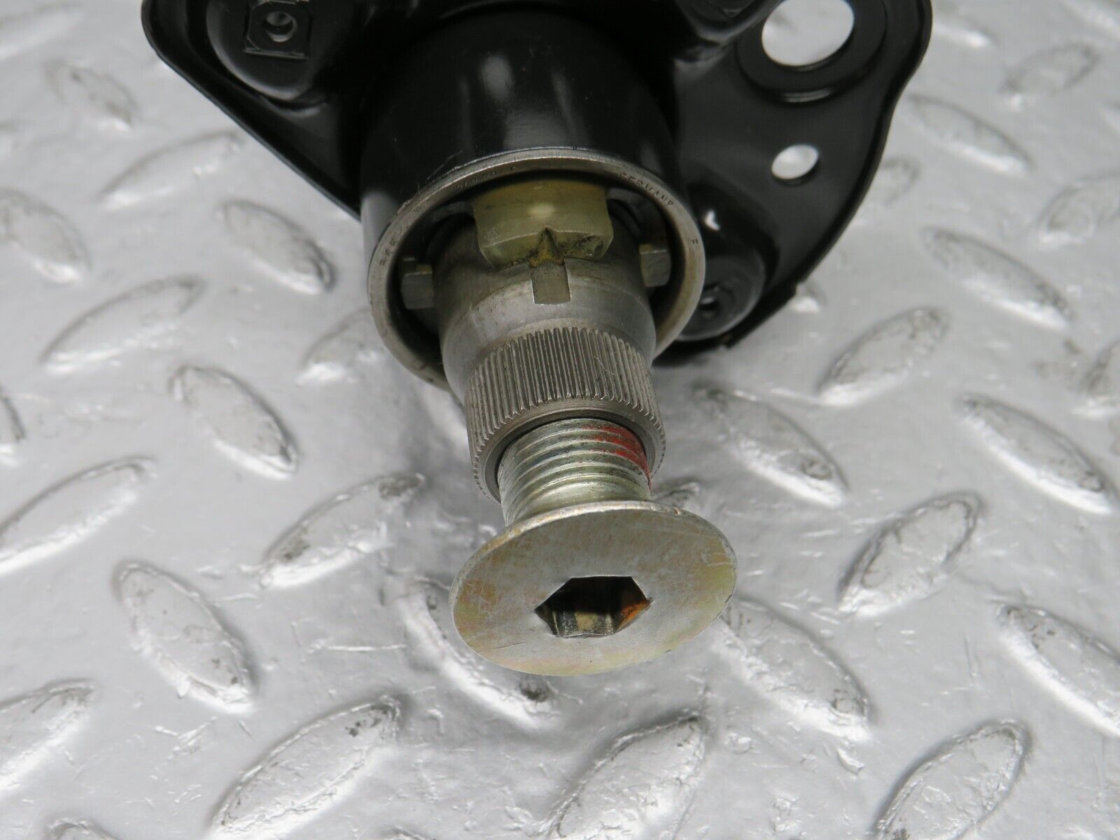 33784 Mercedes-Benz W201 190E 2.0L Steering Column