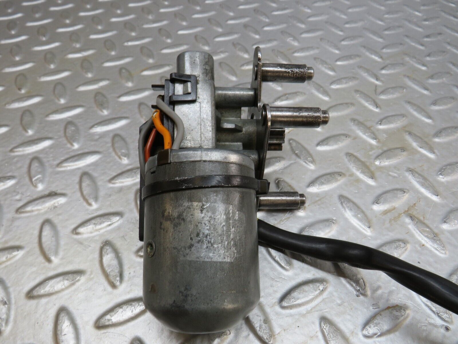 37062 Mercedes-Benz C126 420SEC Coupe Front Right Seat Backrest Adjustment Motor 0390216693