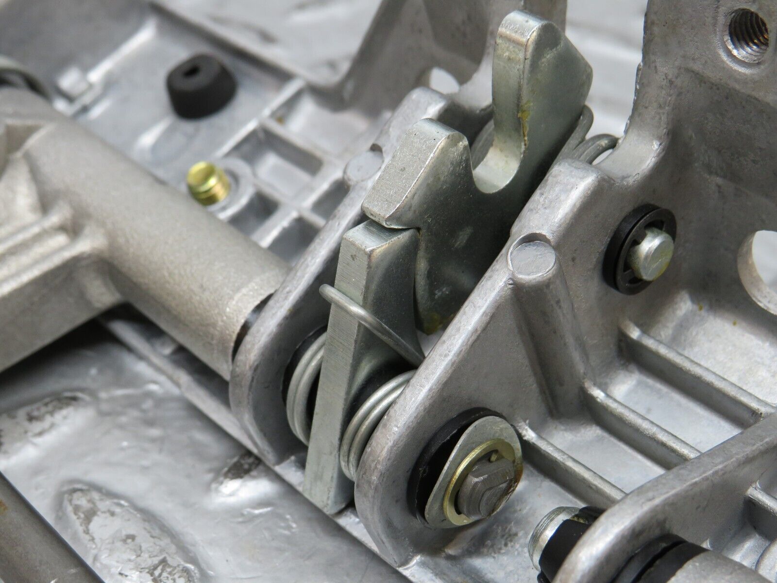 26589 Mercedes-Benz C124 220CE Rear Headrest Folding Mechanism 2029700025