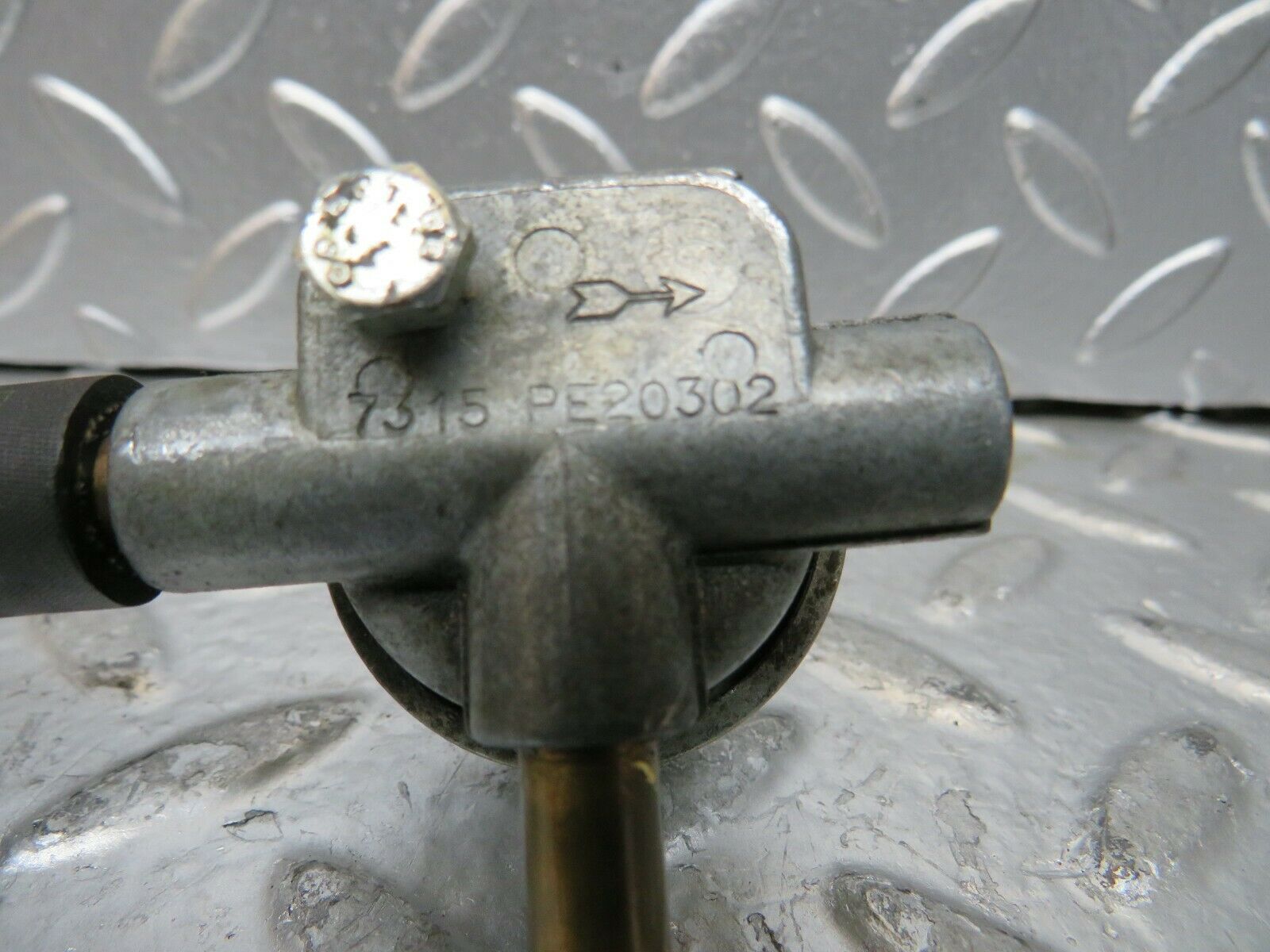 23400 Mercedes-Benz W116 350SE Fuel Valve With Air Filter 0090949202 pe20302