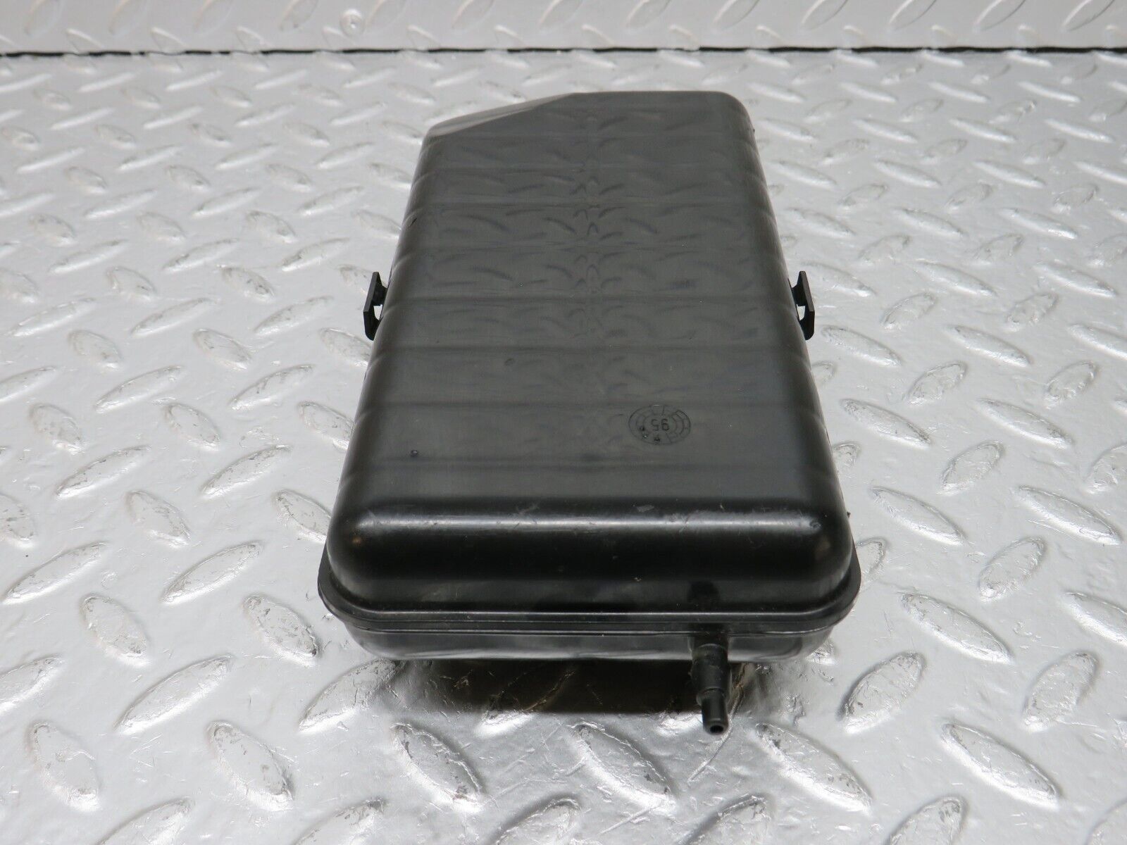 33271 Mercedes-Benz W202 C180 Vacuum Reservoir Tank 1408050019