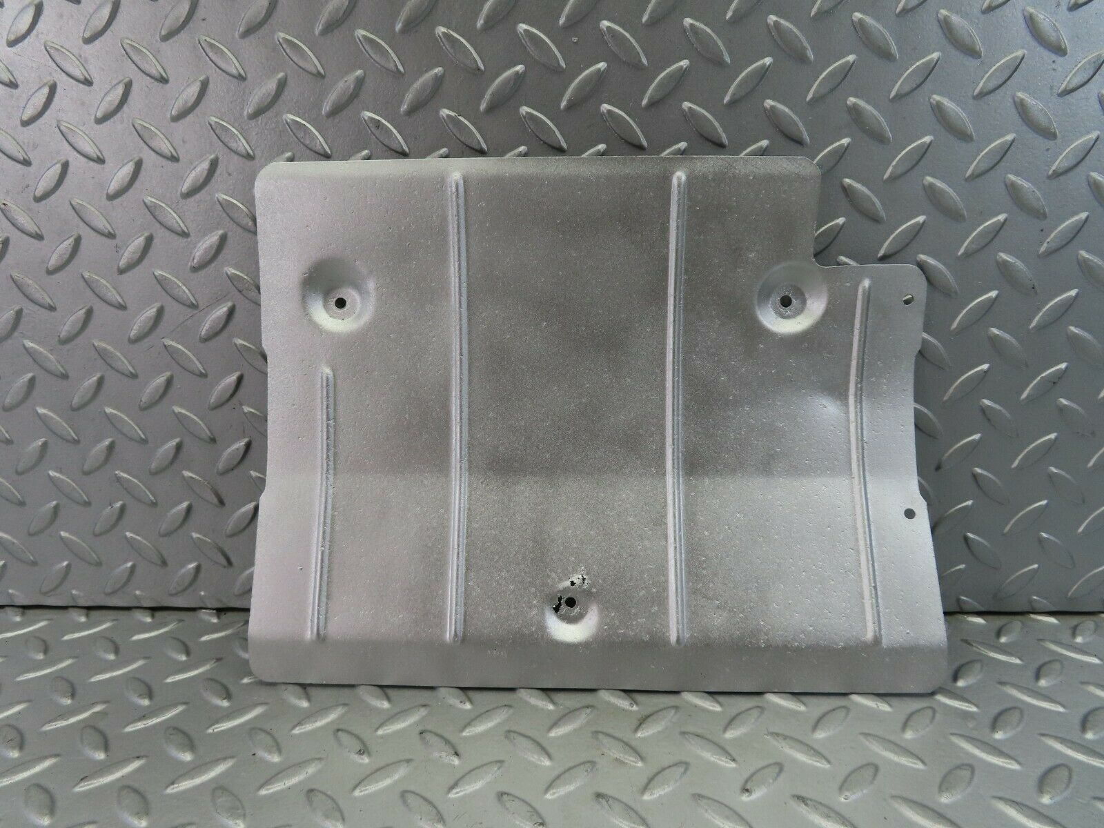 7676 Mercedes-Benz S123 230TE Wagon Exhaust Heat Shield