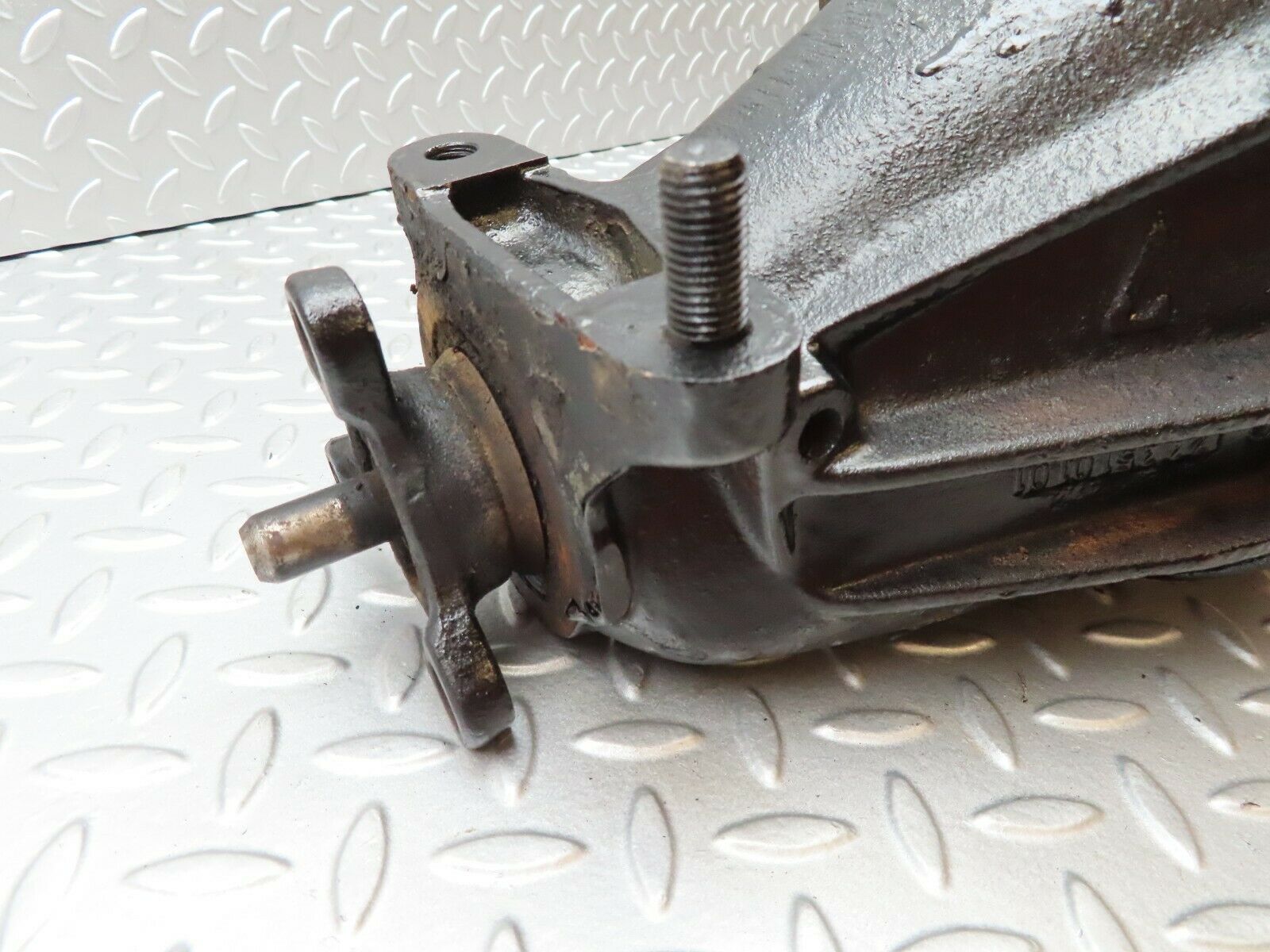 4620 Mercedes-Benz V123 240D LWB Rear Differential Ratio 3.92 1233510101