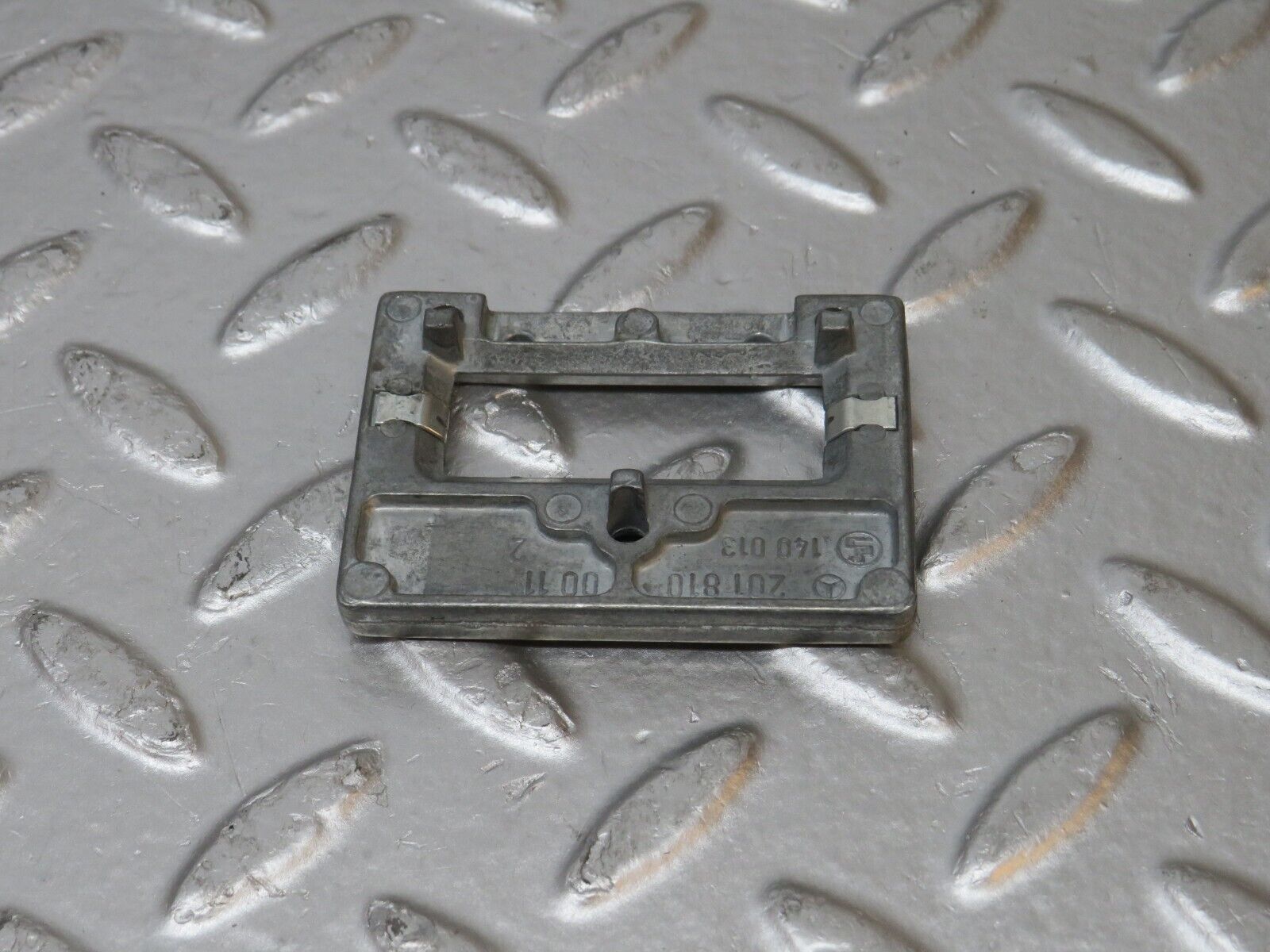 31257 Mercedes-Benz S124 220TE Wagon Rear View Mirror Bracket 2018100011