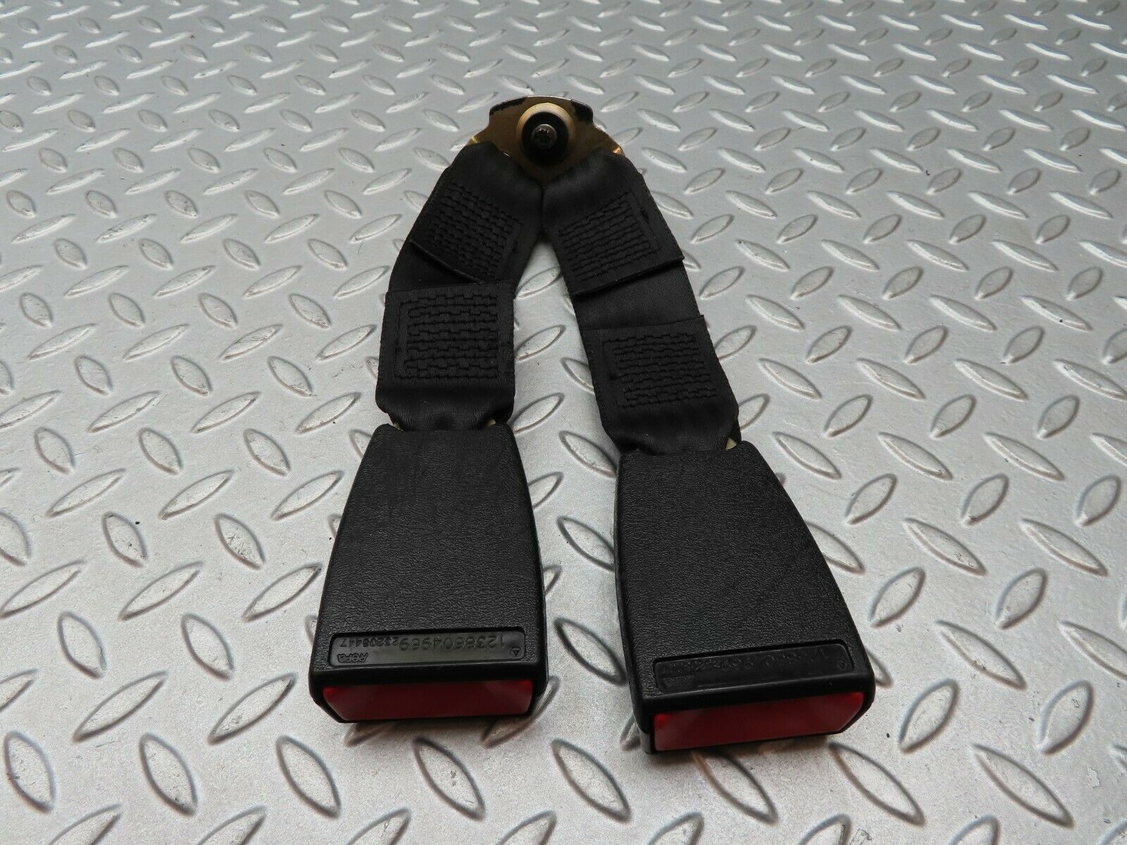 4408 Mercedes-Benz W123 230E Seat Belt Buckle Rear Middle 1238604969