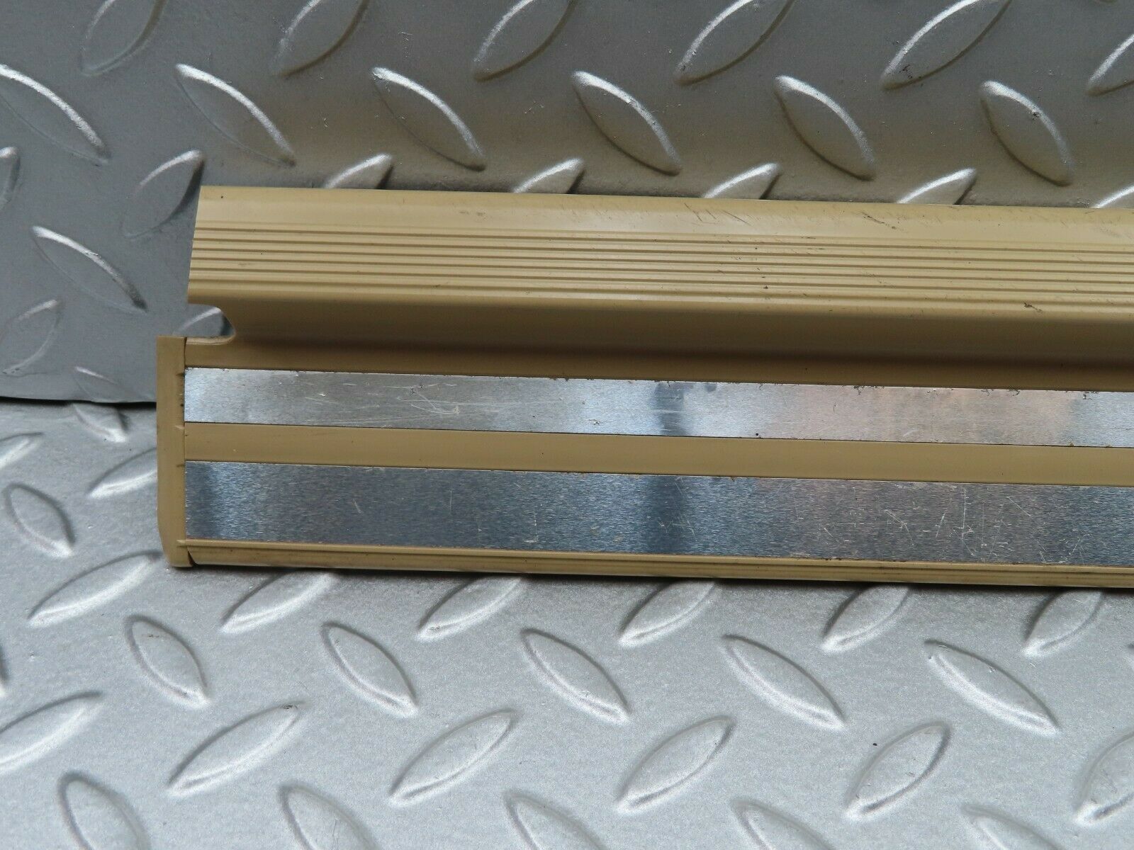 5239 Mercedes-Benz W124 230E Rear Door Sill Left