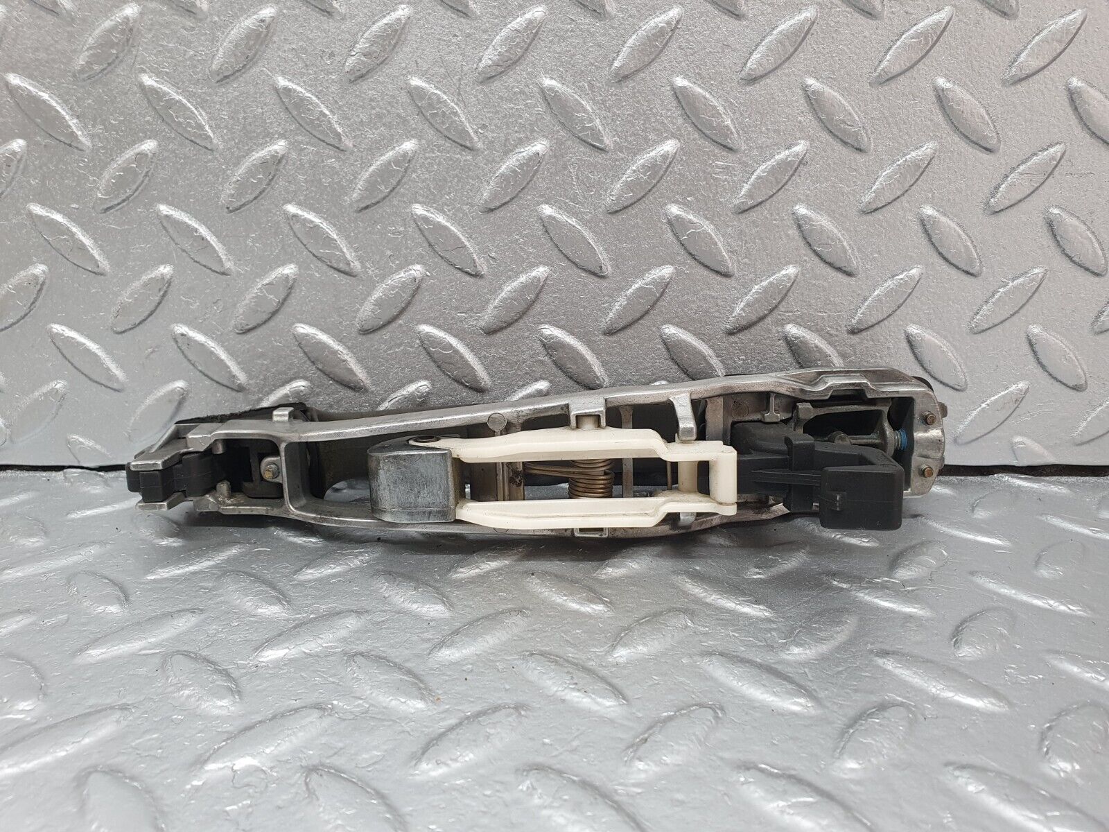 41493 Mercedes-Benz W124 200E Rear Right Door Exterior Handle