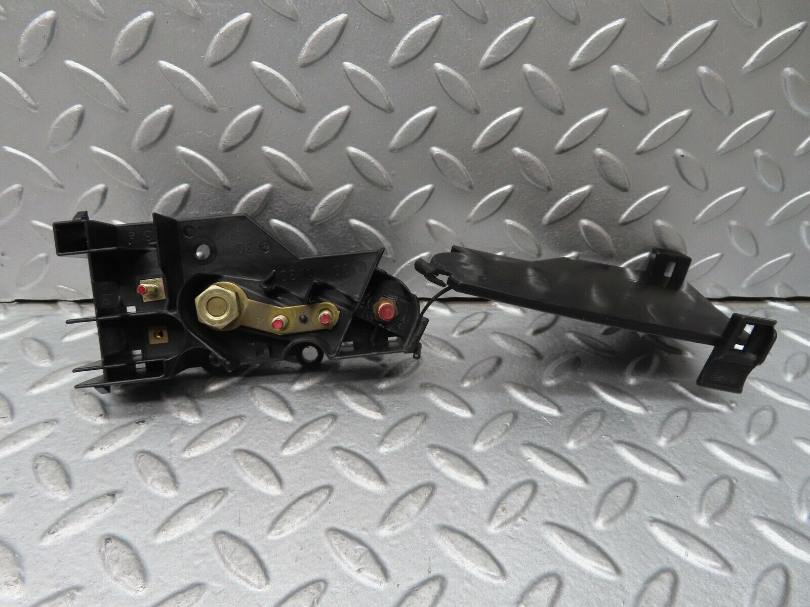 17263 Mercedes-Benz R129 300SL Coupe Cable Wire Distributor Connector