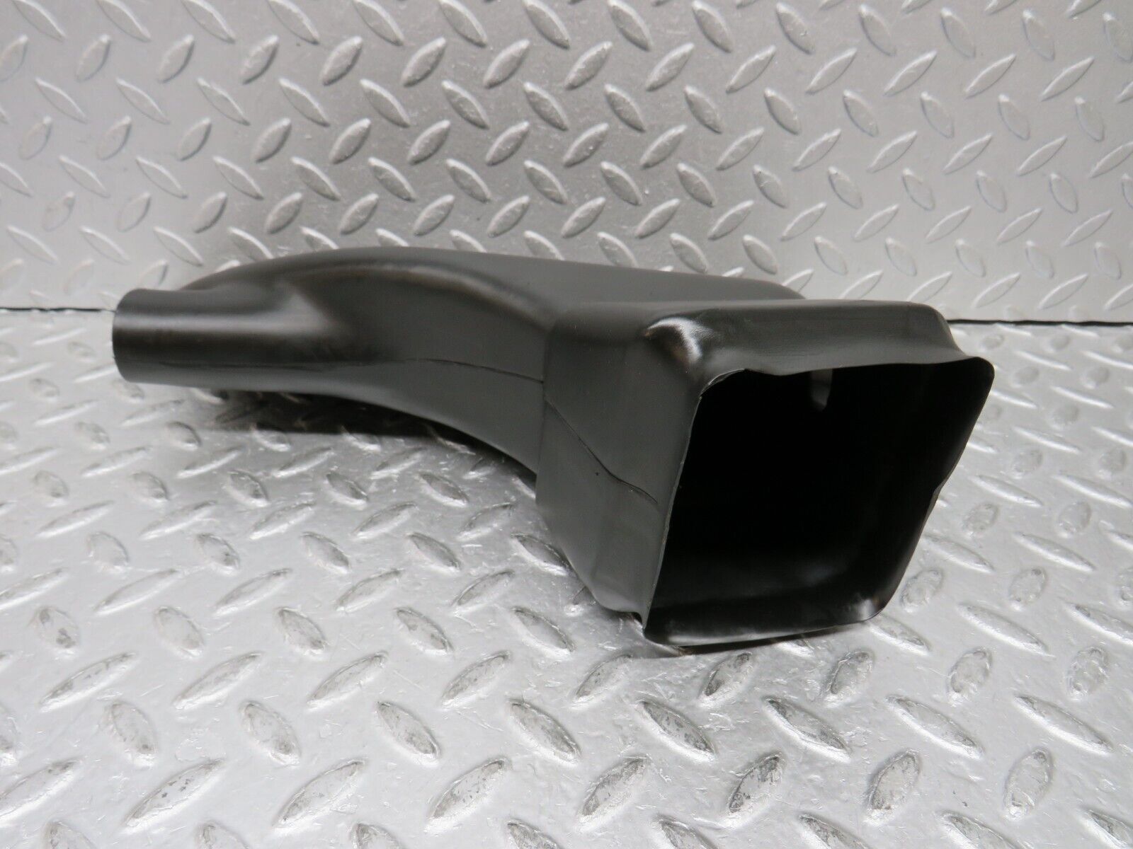 37429 Mercedes-Benz W109 300SEL Dashboard Air Vent Duct Right Side