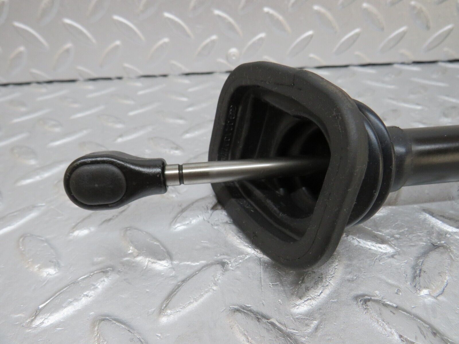 35243 Mercedes-Benz W221 Rear Right Door Stopper Strut 2217200016