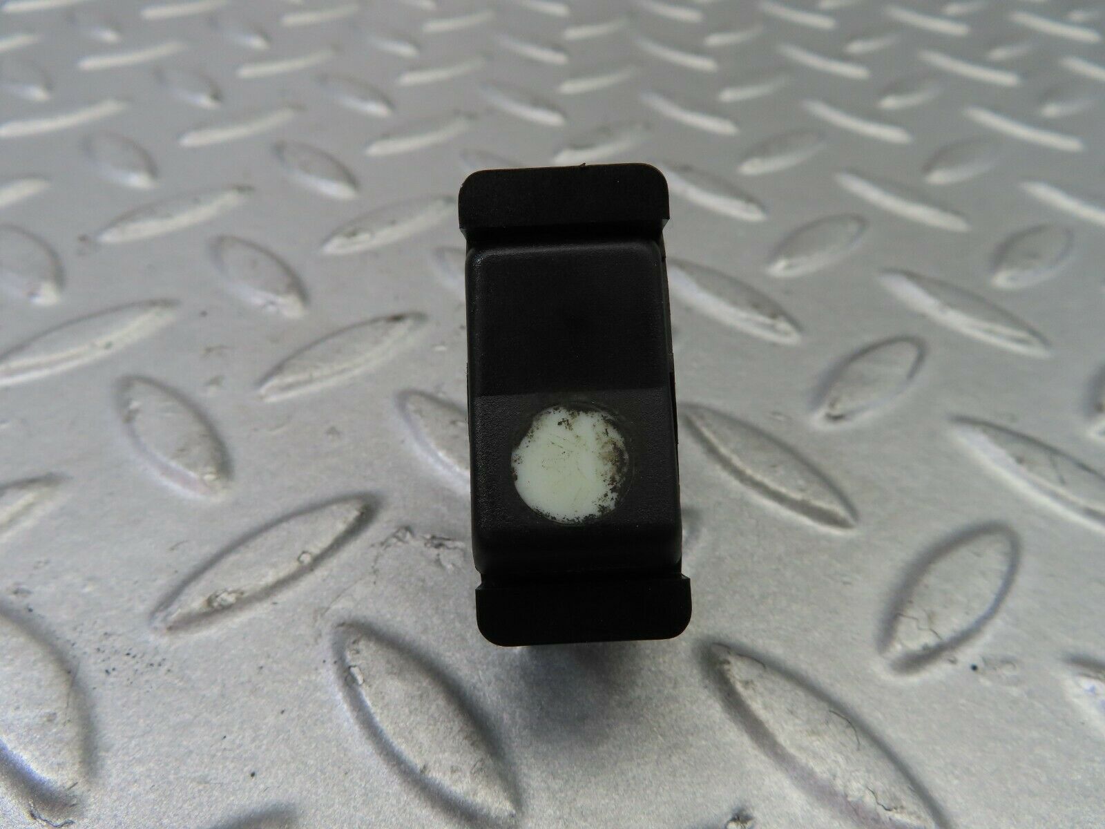 7472 Mercedes-Benz W116 450SE Switch