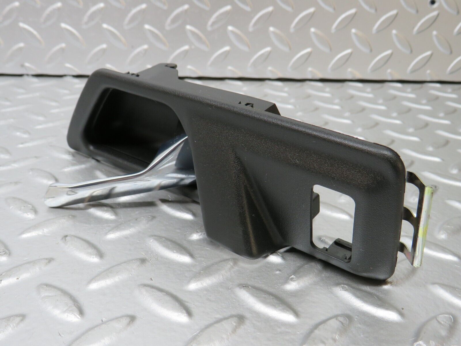 30267 Mercedes-Benz W124 230E Interior Door Handle Rear Right 1247600261