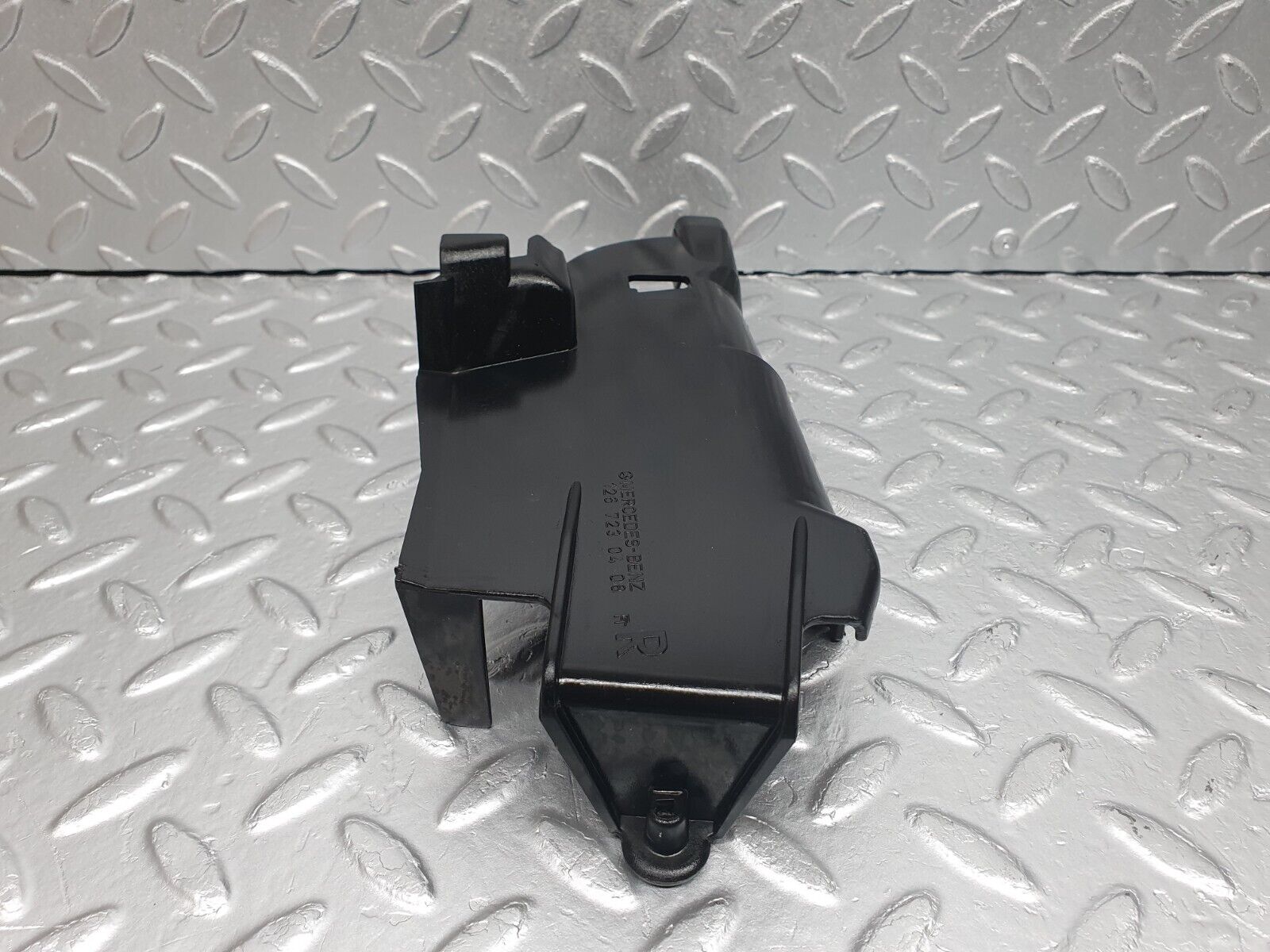 40907 Mercedes-Benz W126 300SE Front Right Door Lock Inner Cover 1267230408