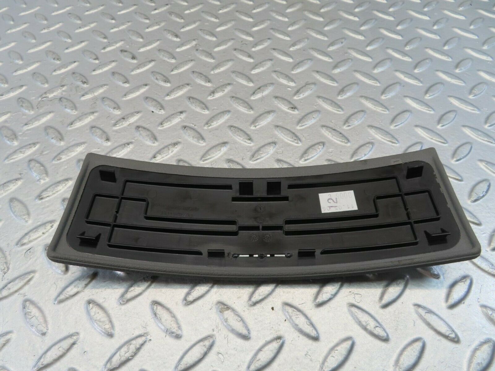 11132 Mercedes-Benz W221 S320 CD Player Cover Panel 2216800378