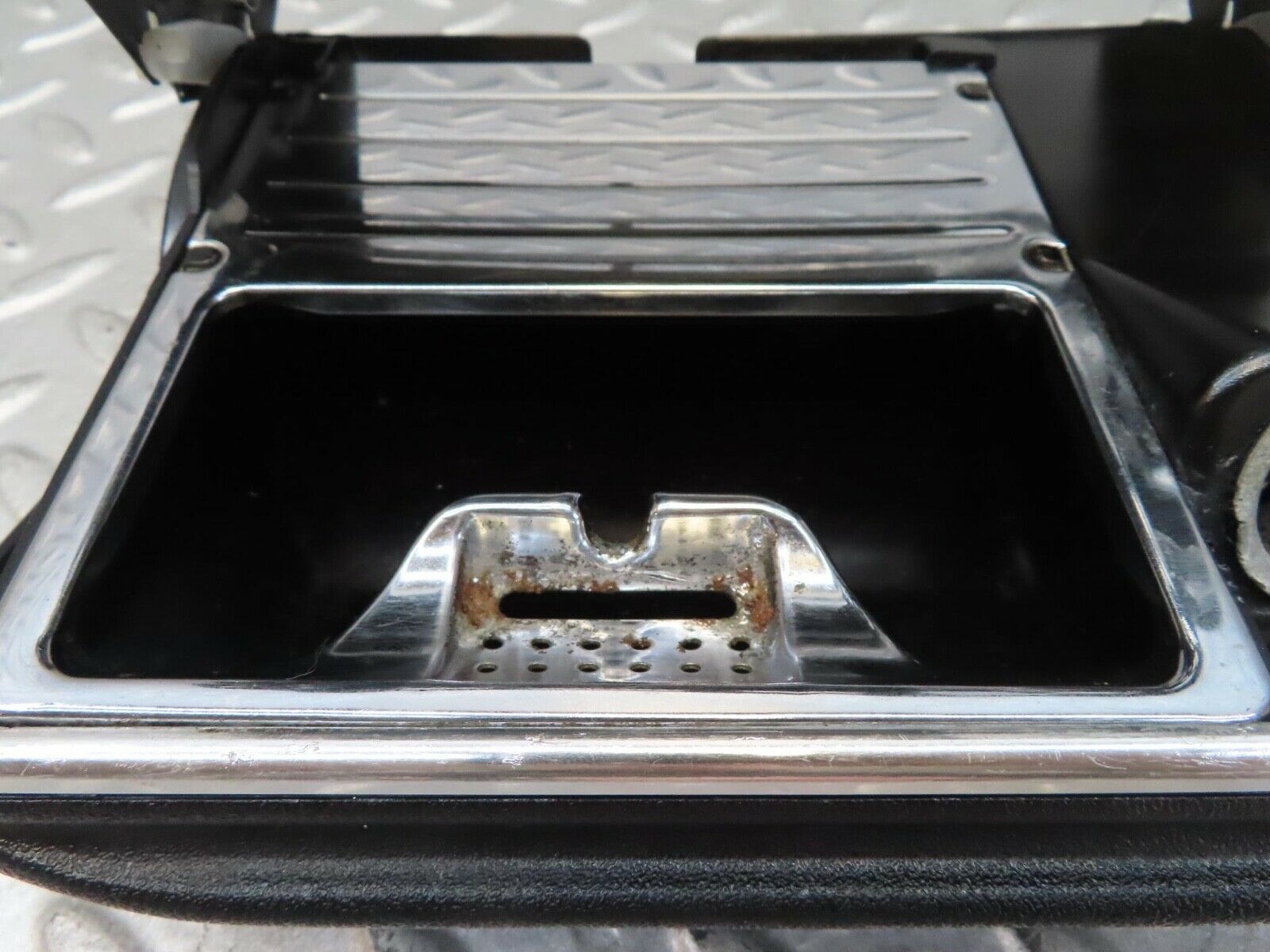 14695 Mercedes-Benz W201 190E Centre Console Ashtray