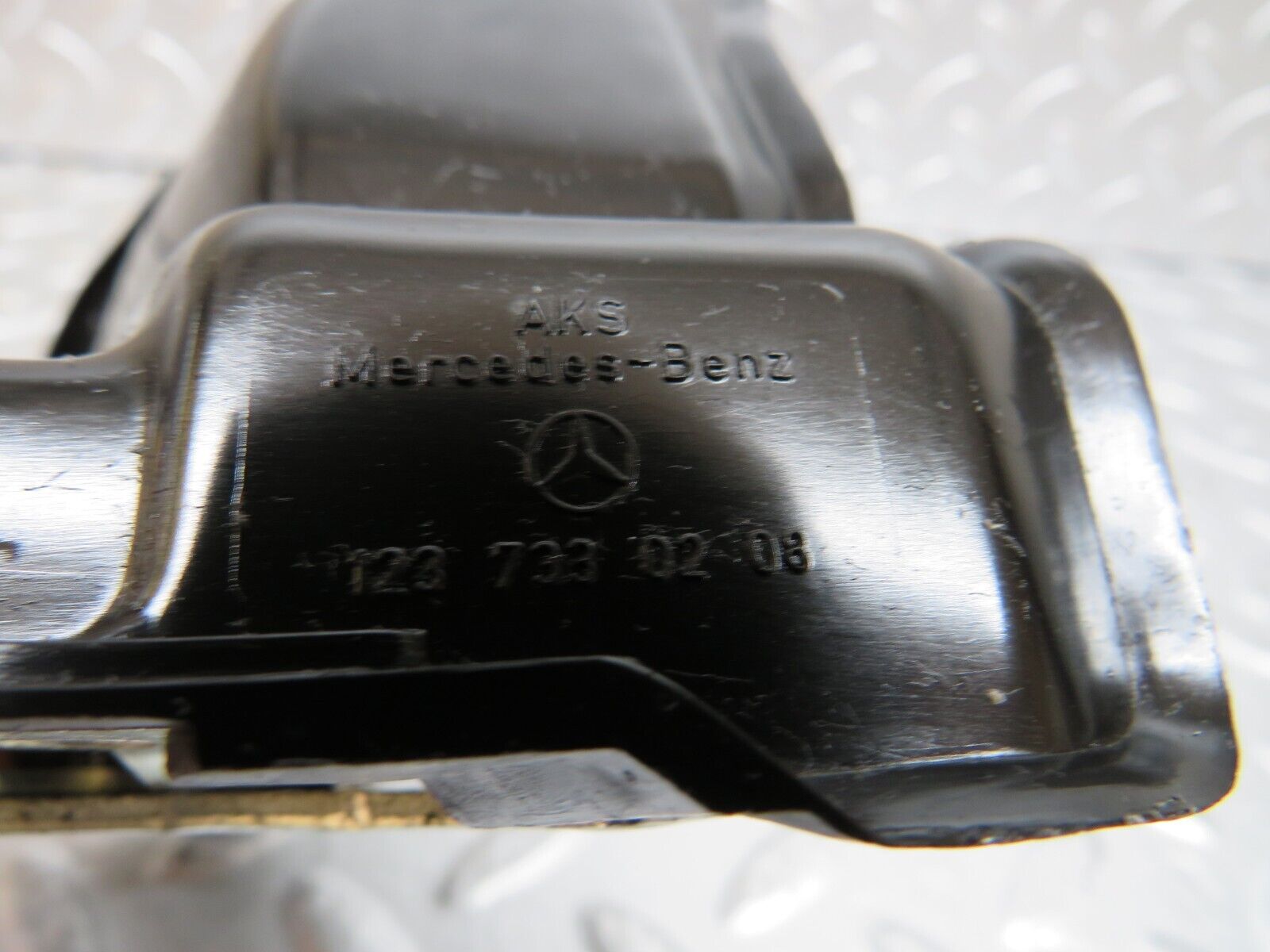 25459 Mercedes-Benz W123 200 Rear Right Door Lock Mechanism 1237230208