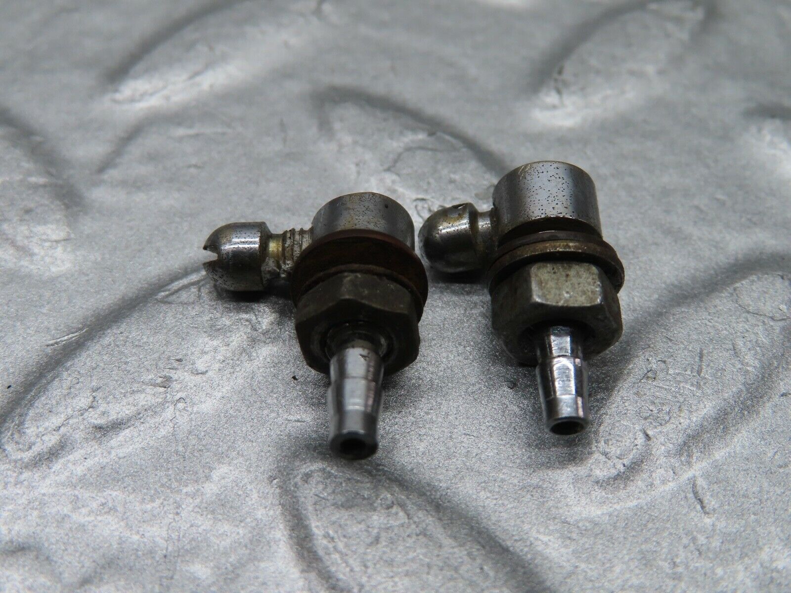 19817 Mercedes-Benz W121 190b Ponton Windscreen Washer Nozzle