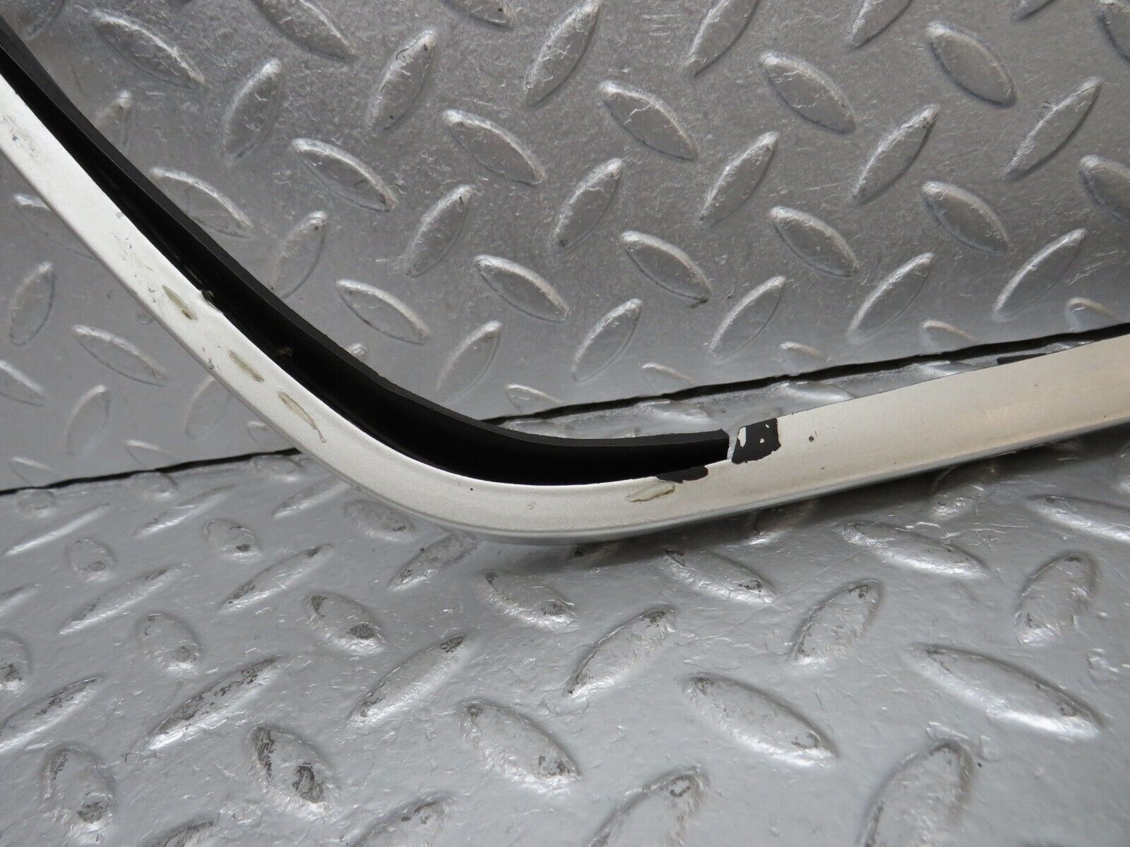 39694 Mercedes-Benz R129 320SL Coupe Right Headlight Lower Trim 1298260677 1298260877