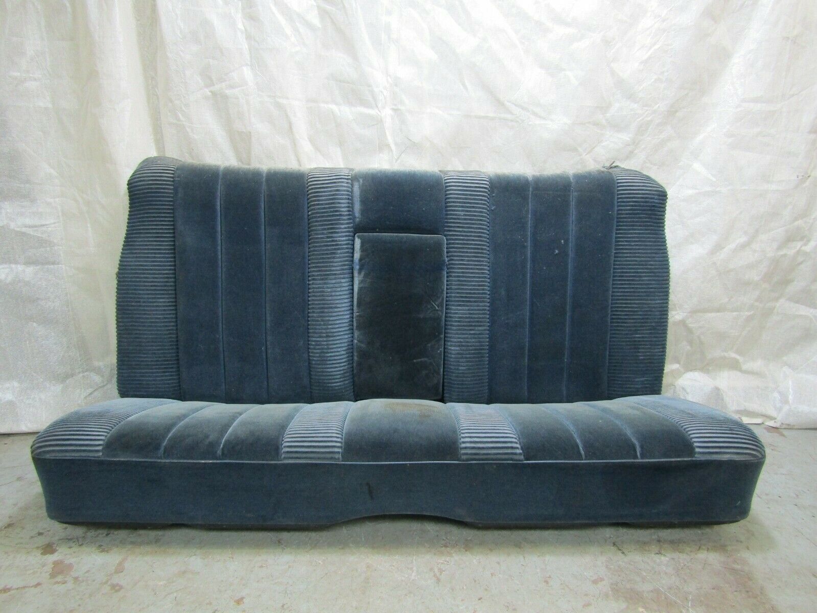 3257 Mercedes-Benz C107 350SLC Coupe Coupe Rear Seat Blue Fabric 1079240216