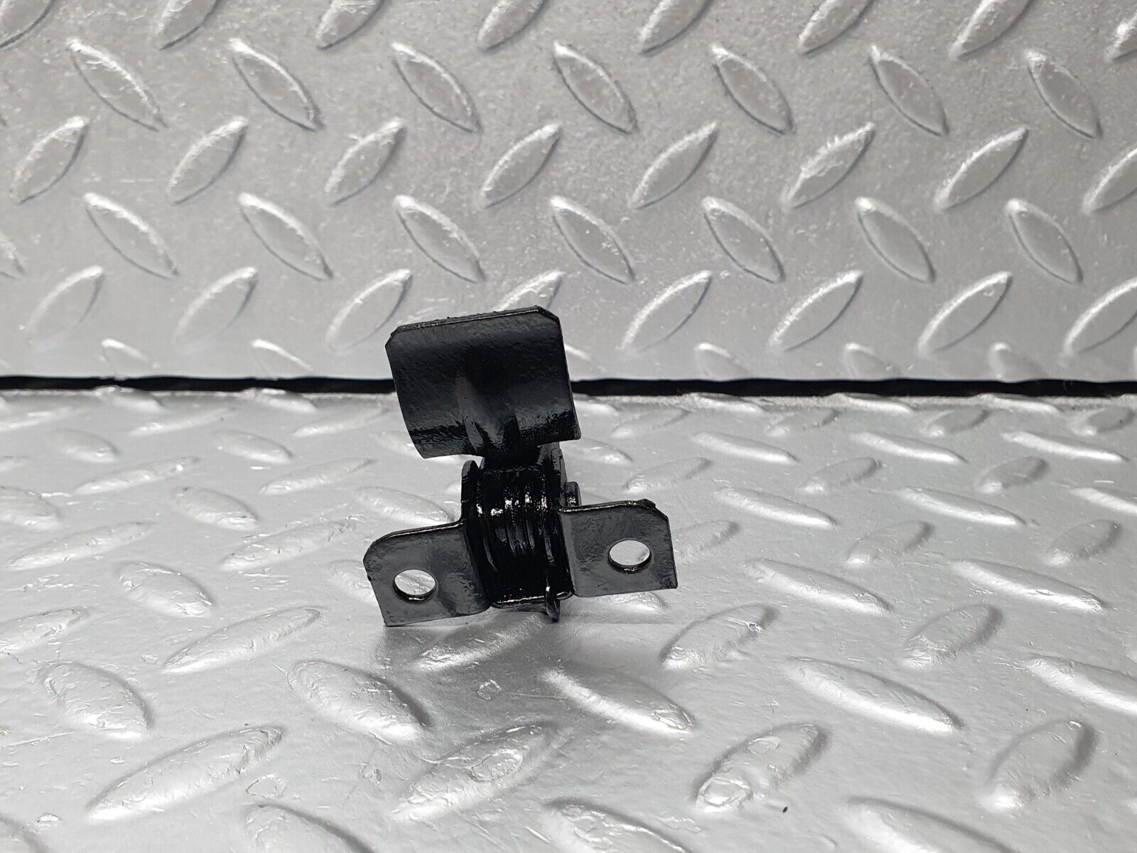 40775 Mercedes-Benz W111 220S Bonnet Safety Latch