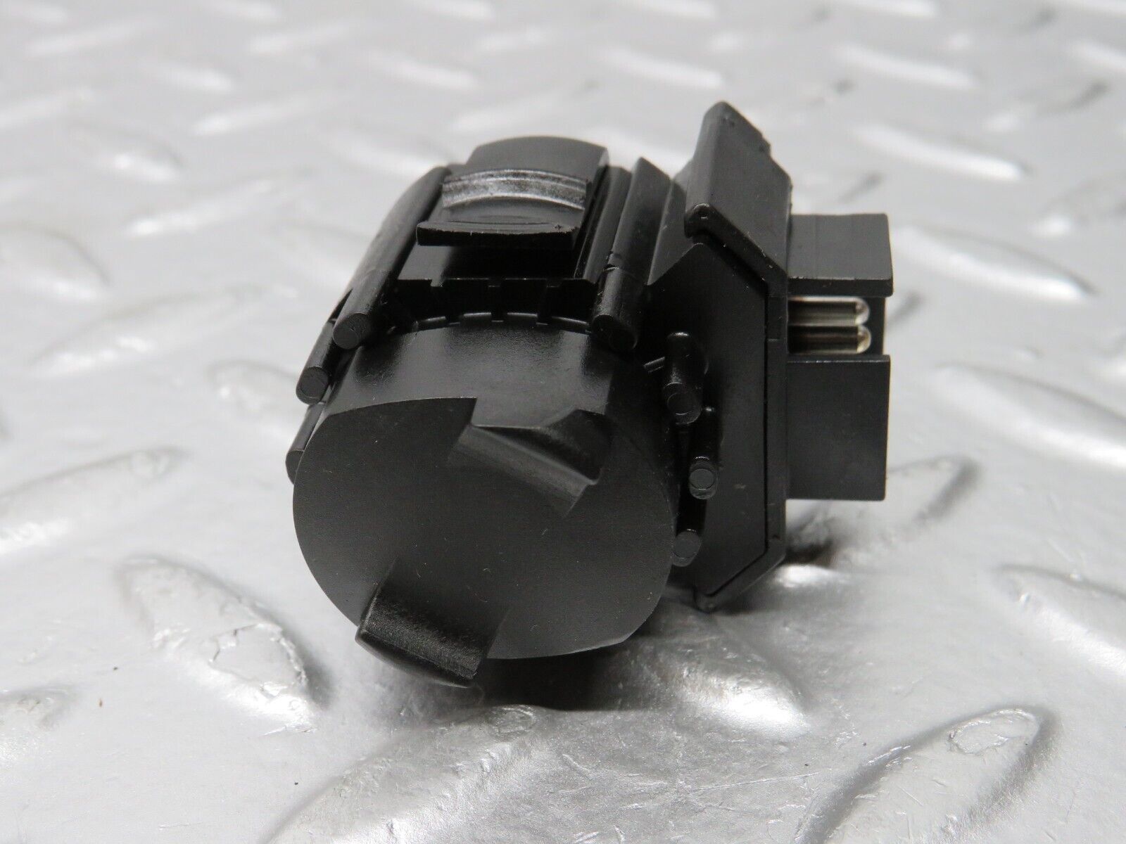 31612 Mercedes-Benz W201 190LE 1.8L Kick Down Switch 0025452214