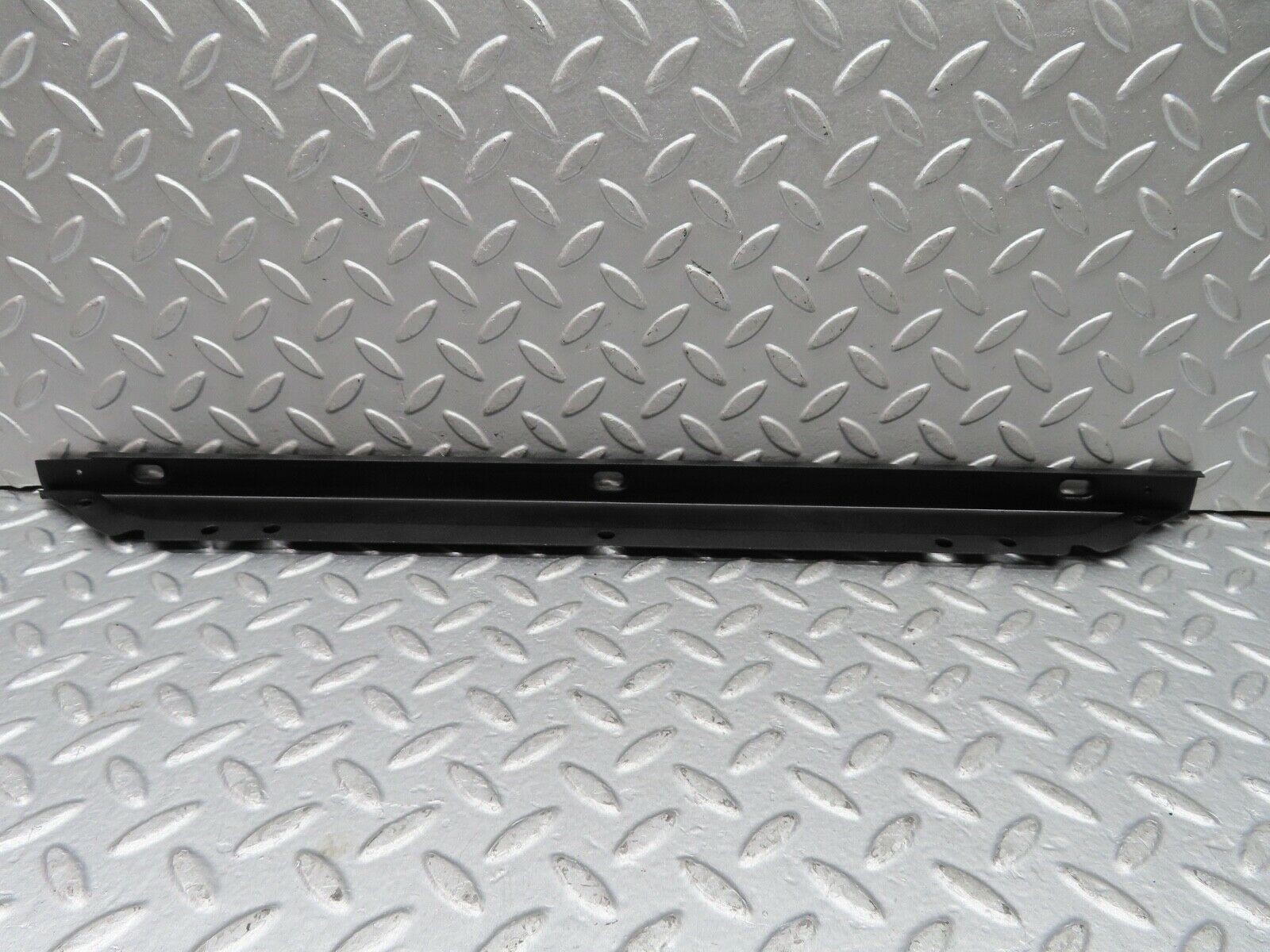 18537 Mercedes-Benz W111 220SE Coupe Rear Window Channel Support