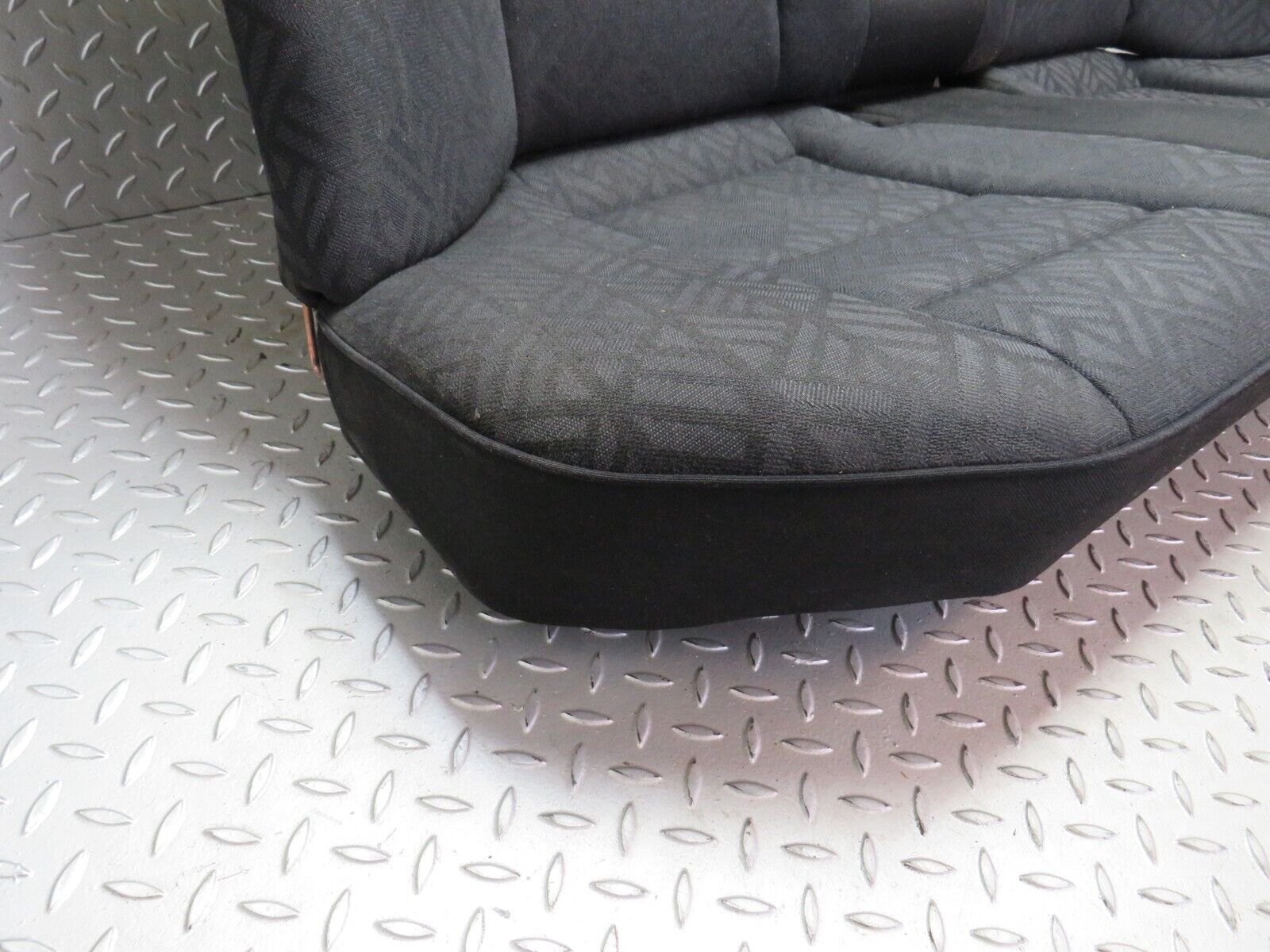 33340 Mercedes-Benz W202 C180 Rear Seat 2029200550 2029202916