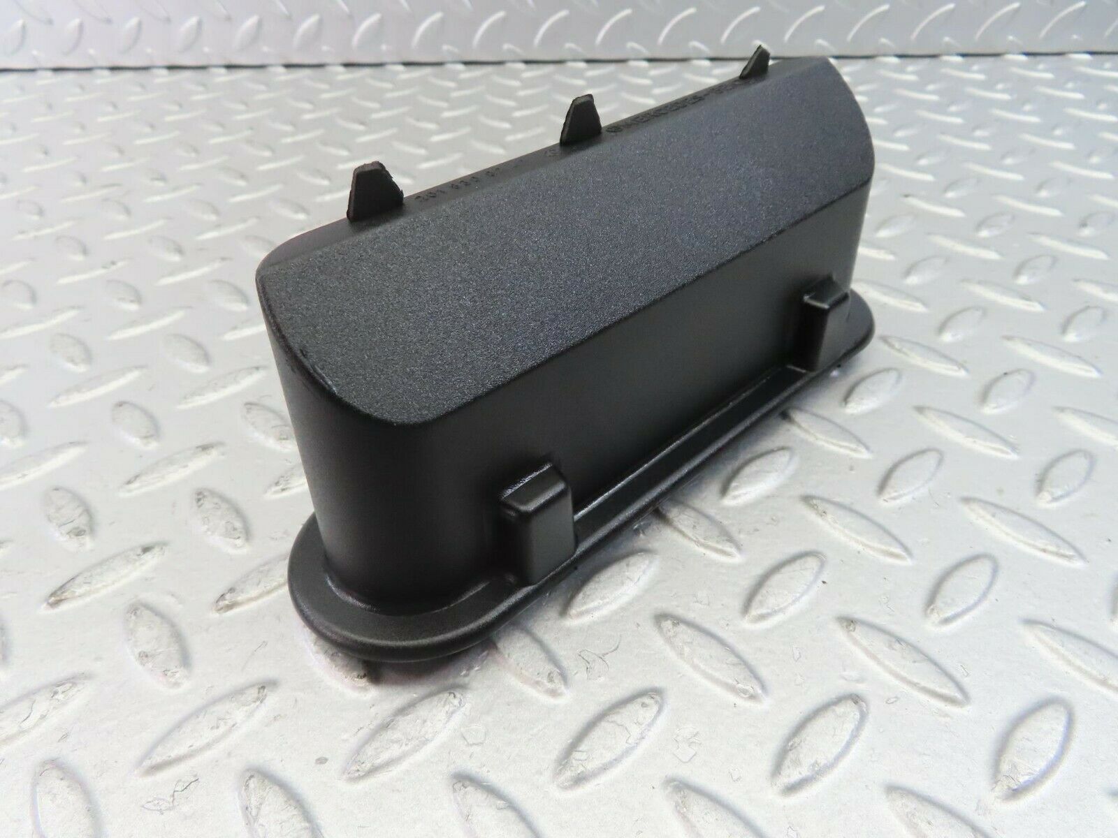 10371 Mercedes-Benz W201 190E Trunk Breather Ventilation Valve 2018300242