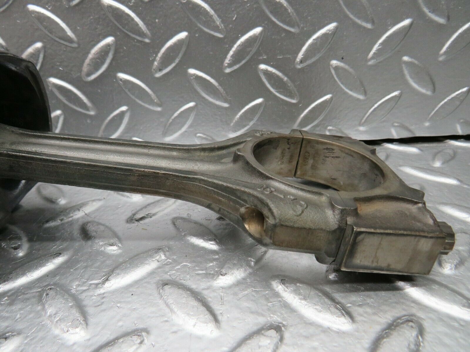 22470 Mercedes-Benz C124 E220 Coupe Piston With Connecting Rod 89.9 mm