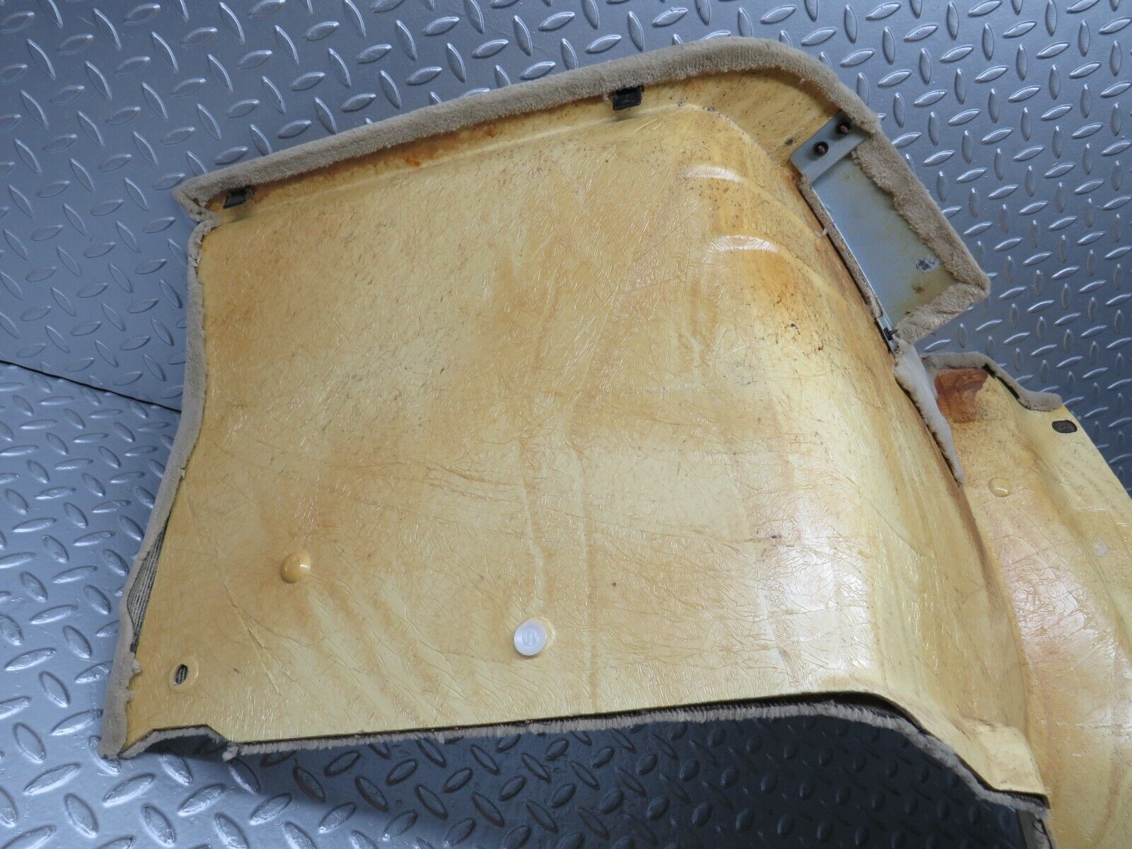 38233 Mercedes-Benz R129 280SL Coupe Rear Right Wall Carpet Beige