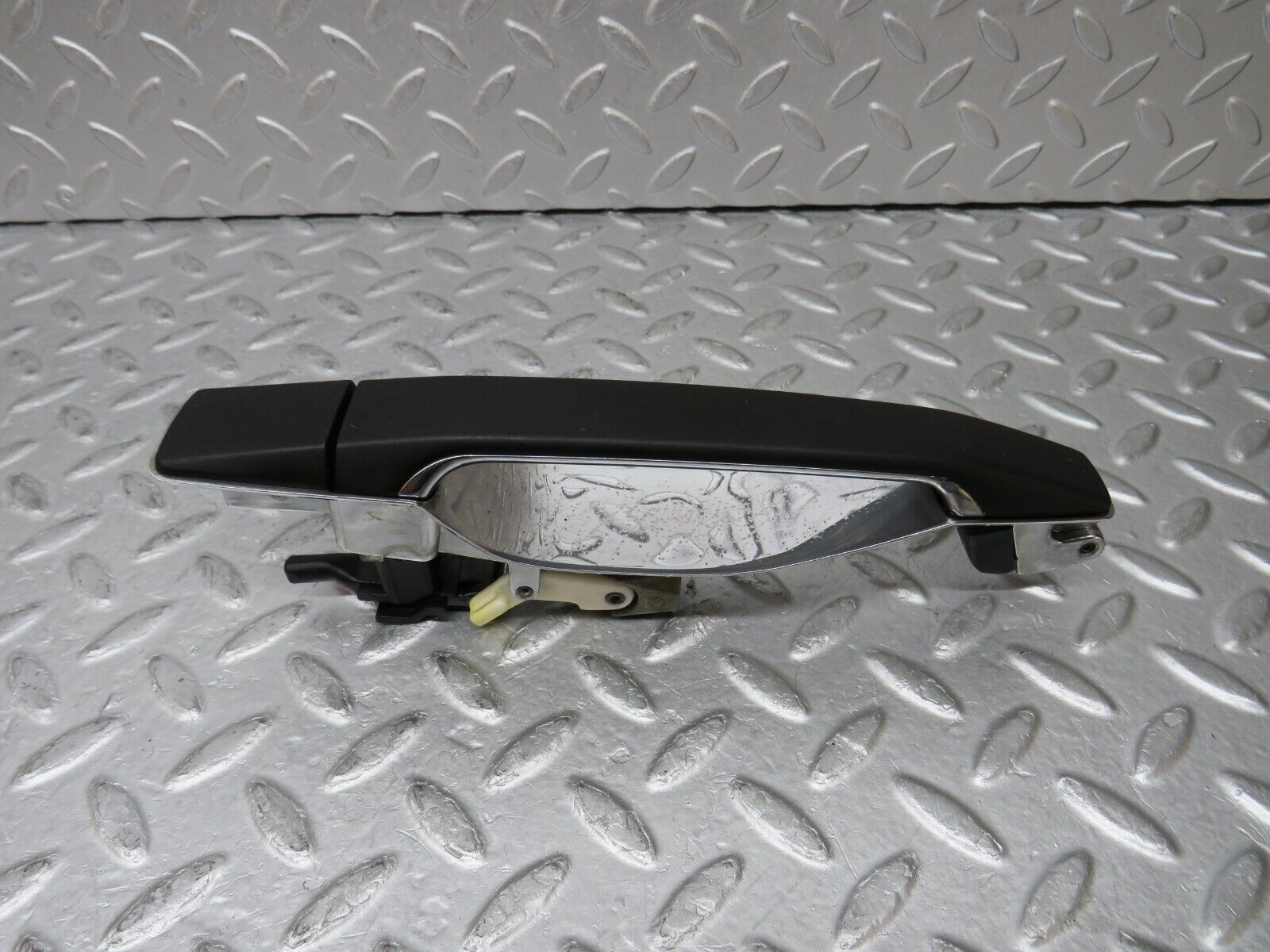 35323 Mercedes-Benz W140 Exterior Door Handle
