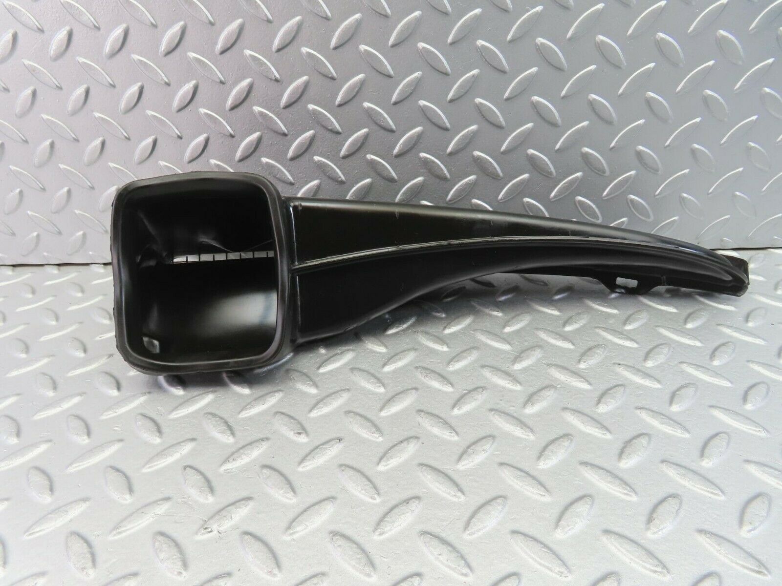 9986 Mercedes-Benz C123 230CE Coupe Air Duct Vent Left Side 1238300119