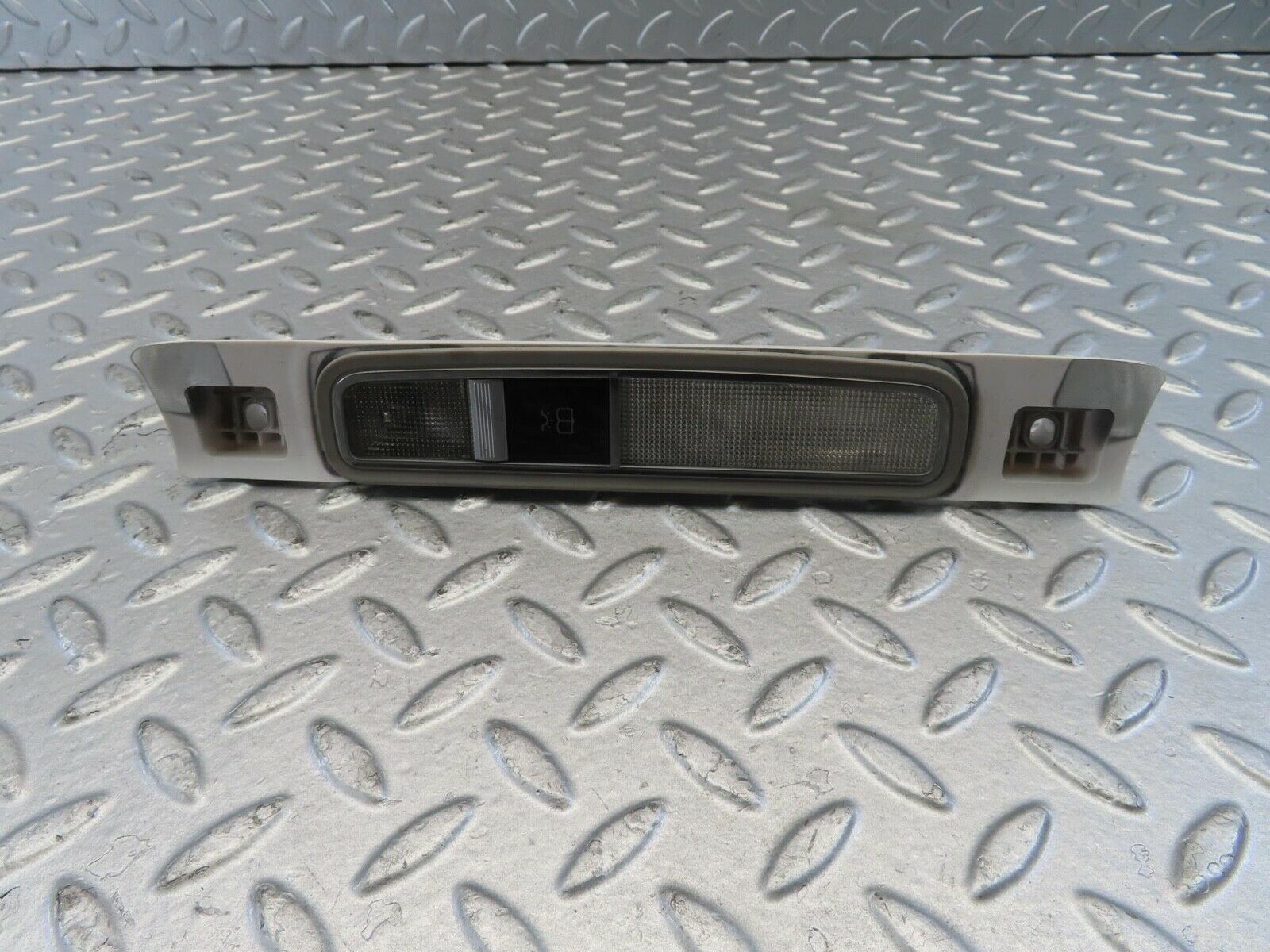 11112 Mercedes-Benz W221 S320 Interior Rear Left Roof Light 2218201101