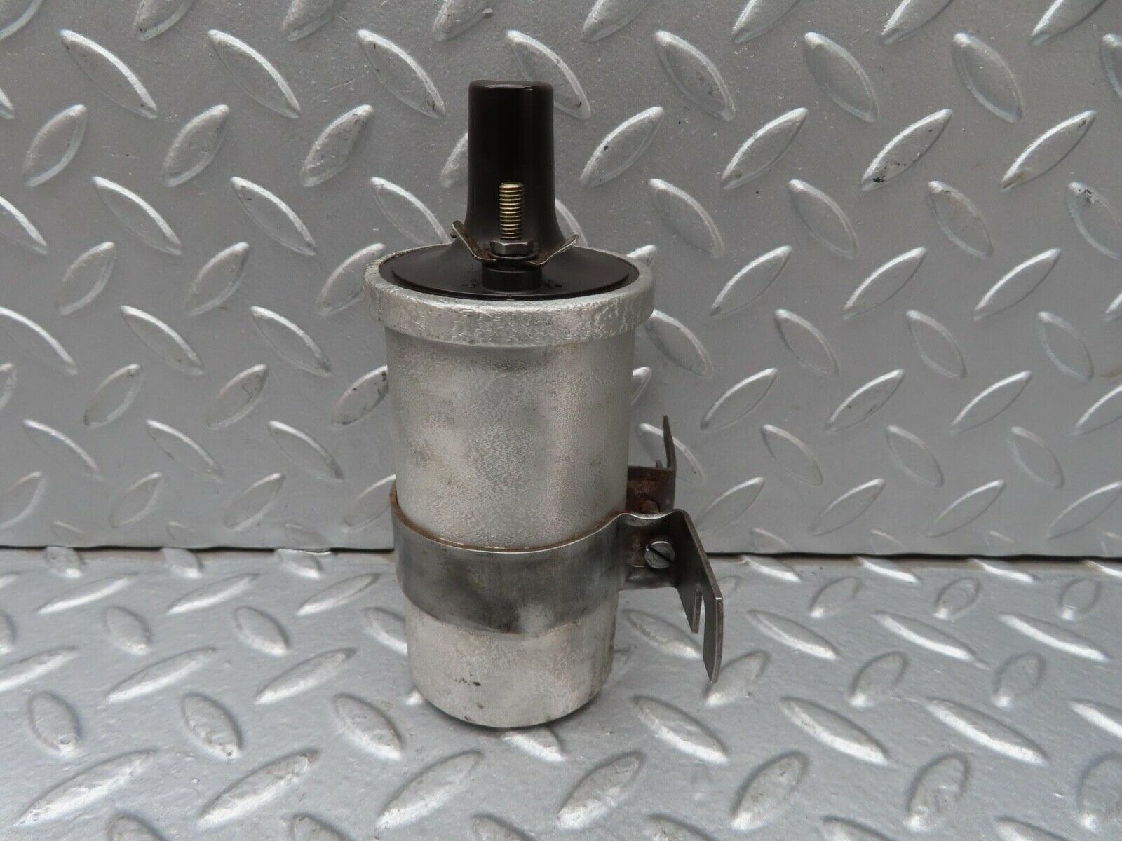 13083 Mercedes-Benz W111 220S Ignition Coil