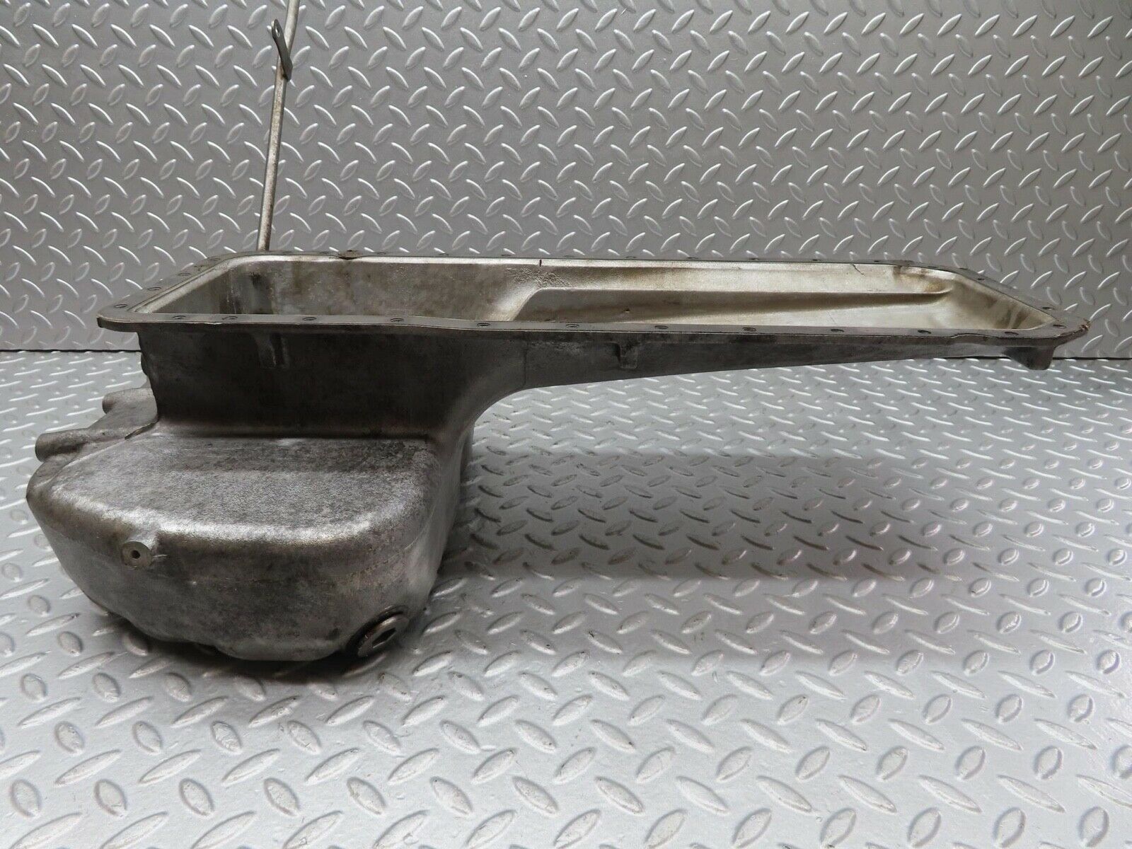 16528 Mercedes-Benz C107 350SLC Coupe Oil Pan Oil Sump 1160102913