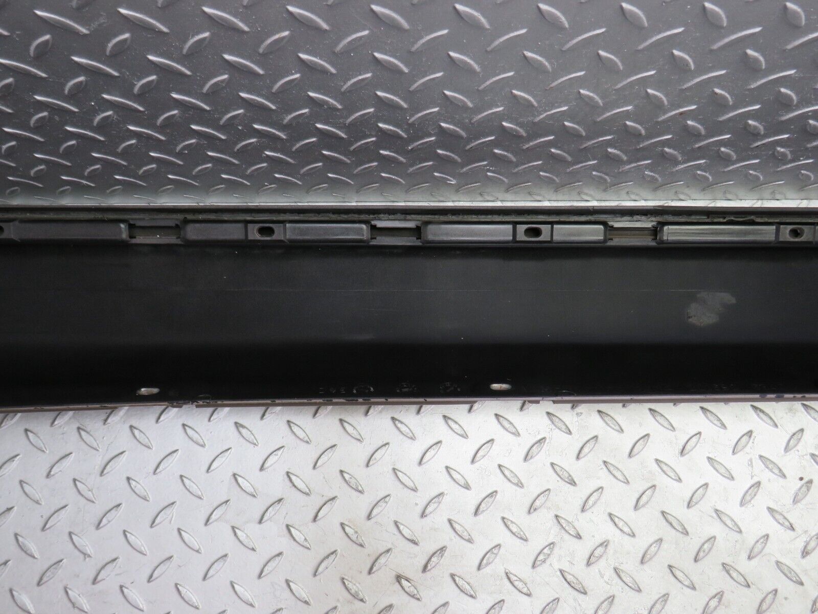 36607 Mercedes-Benz W201 190E 2.0L Side Skirt Right 2016906440 2016980930 2016981130