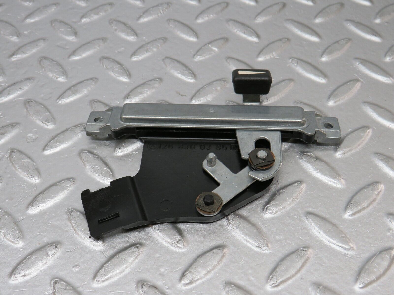 34334 Mercedes-Benz C126 380SEC Coupe Rear Heater Regulator 1268300385