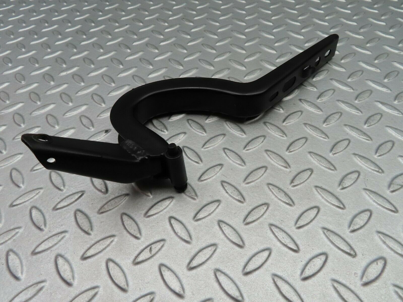 5729 Mercedes-Benz W123 200 Trunk Lid Hinge Left Side 1237500287