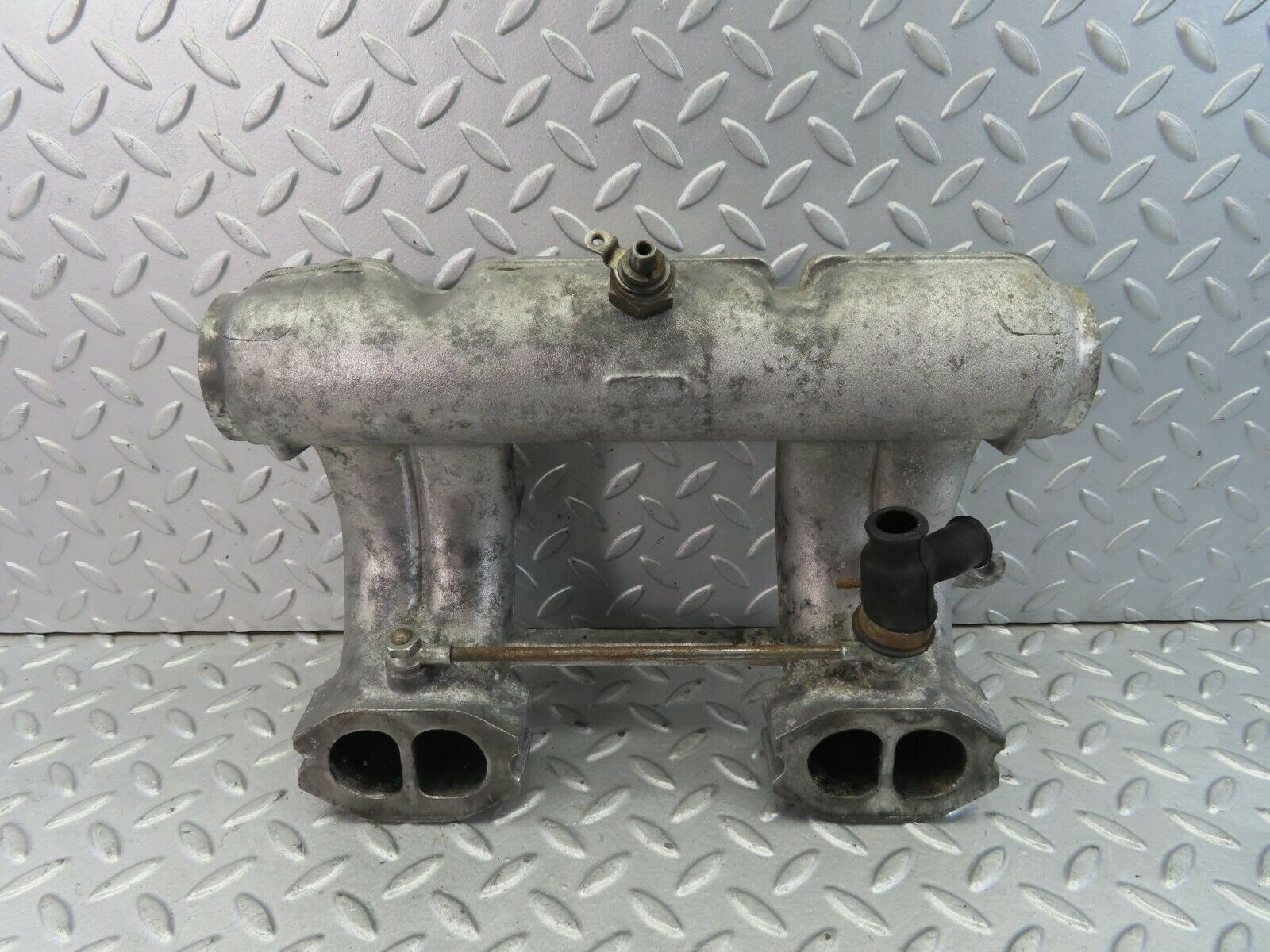 8680 Mercedes-Benz W115 Intake Manifold 6151410201