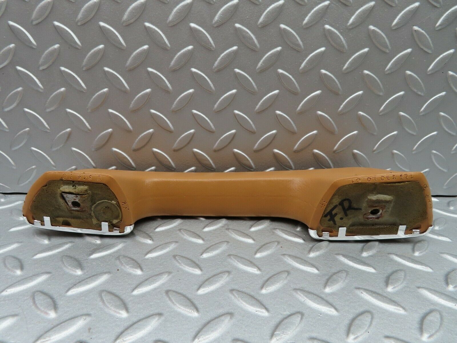 5718 Mercedes-Benz W123 200 Interior Door Handle Front Right 1239702001